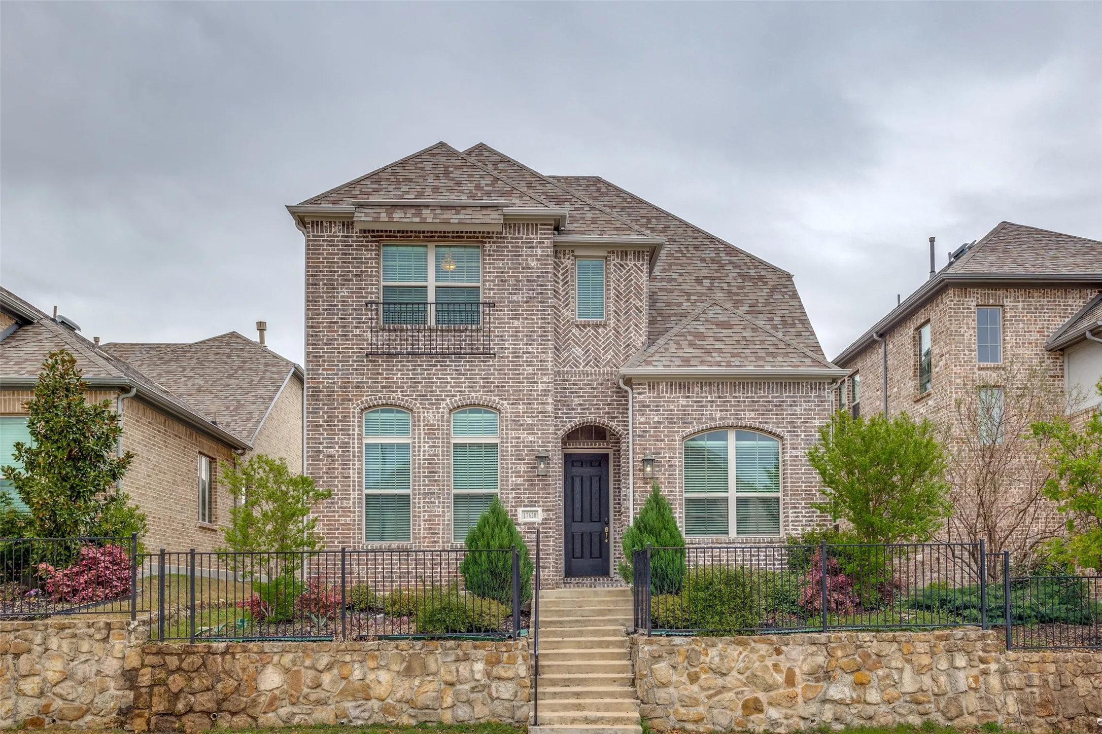 Single Family Residence For Sale in Collin County , 17620 Bottlebrush Drive, Dallas, Texas 75252, 4 Bedroom, 4 Bathroom, 2 Garage spaces, 2,895 Sqft, built in 2019, mls#21327649, Real Estate Agent in Dallas, Homes For Sale in Collin county, Homes For Sale in Dallas, Realtor in Dallas Texas, Real Estate Brokerage Independent Realty Texas, Luminita Cordes Realtor