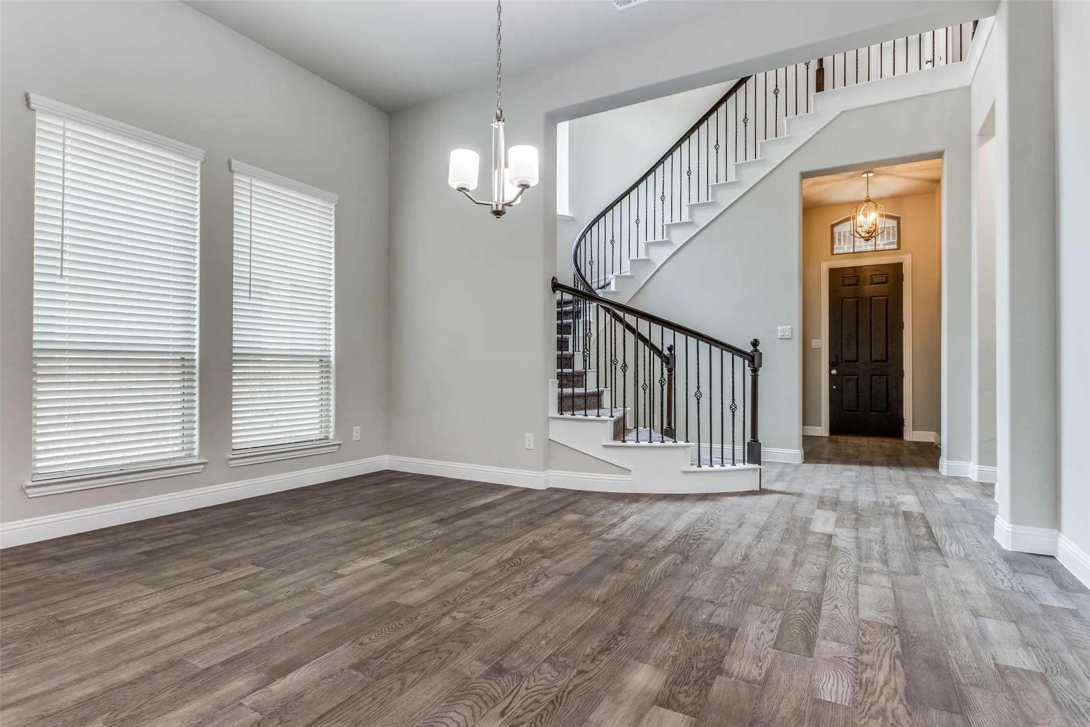 Single Family Residence For Sale in Collin County , 17620 Bottlebrush Drive, Dallas, Texas 75252, 4 Bedroom, 4 Bathroom, 2 Garage spaces, 2,895 Sqft, built in 2019, mls#21327649, Real Estate Agent in Dallas, Homes For Sale in Collin county, Homes For Sale in Dallas, Realtor in Dallas Texas, Real Estate Brokerage Independent Realty Texas, Luminita Cordes Realtor
