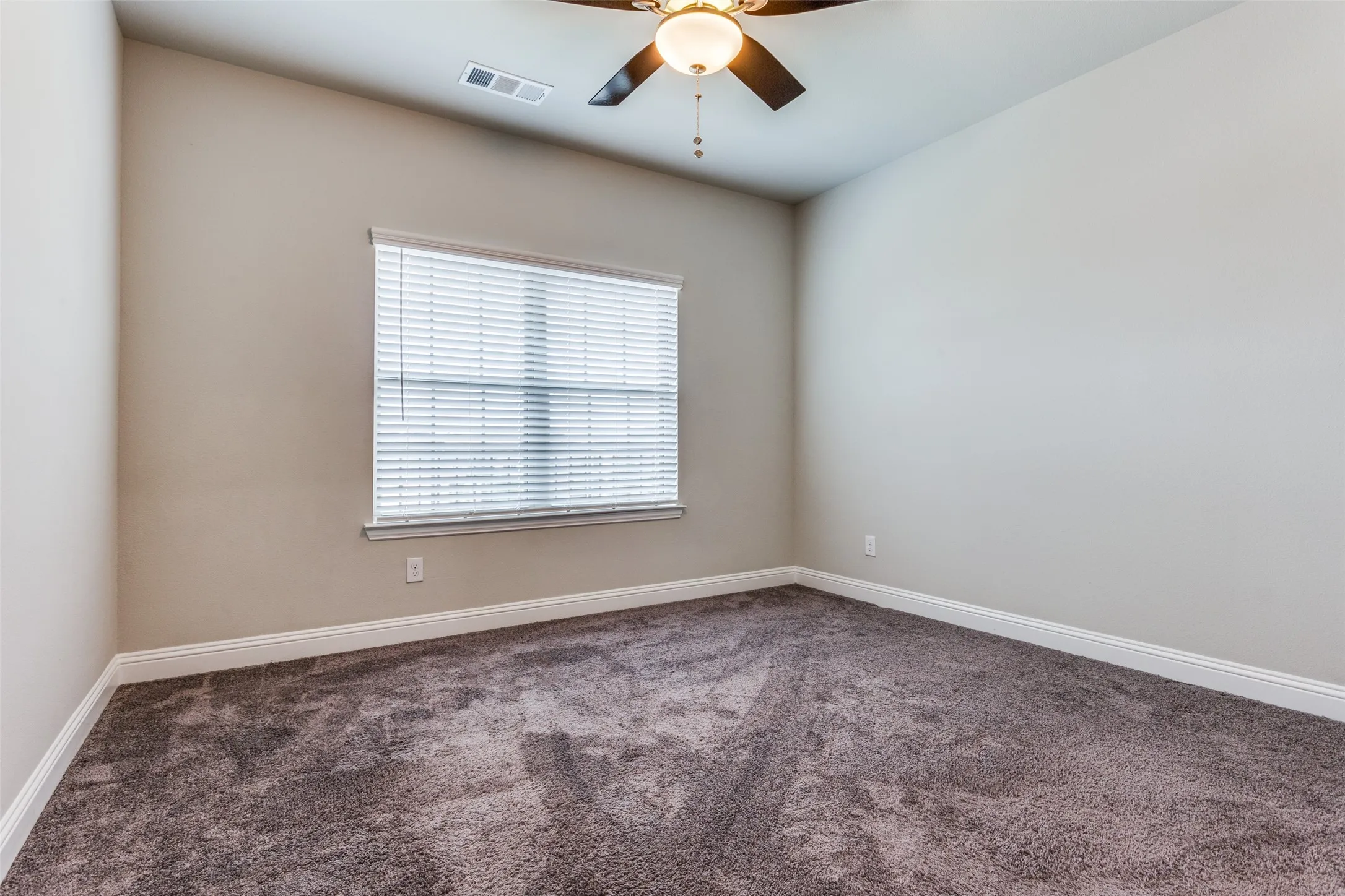 Single Family Residence For Sale in Collin County , 17620 Bottlebrush Drive, Dallas, Texas 75252, 4 Bedroom, 4 Bathroom, 2 Garage spaces, 2,895 Sqft, built in 2019, mls#21327649, Real Estate Agent in Dallas, Homes For Sale in Collin county, Homes For Sale in Dallas, Realtor in Dallas Texas, Real Estate Brokerage Independent Realty Texas, Luminita Cordes Realtor