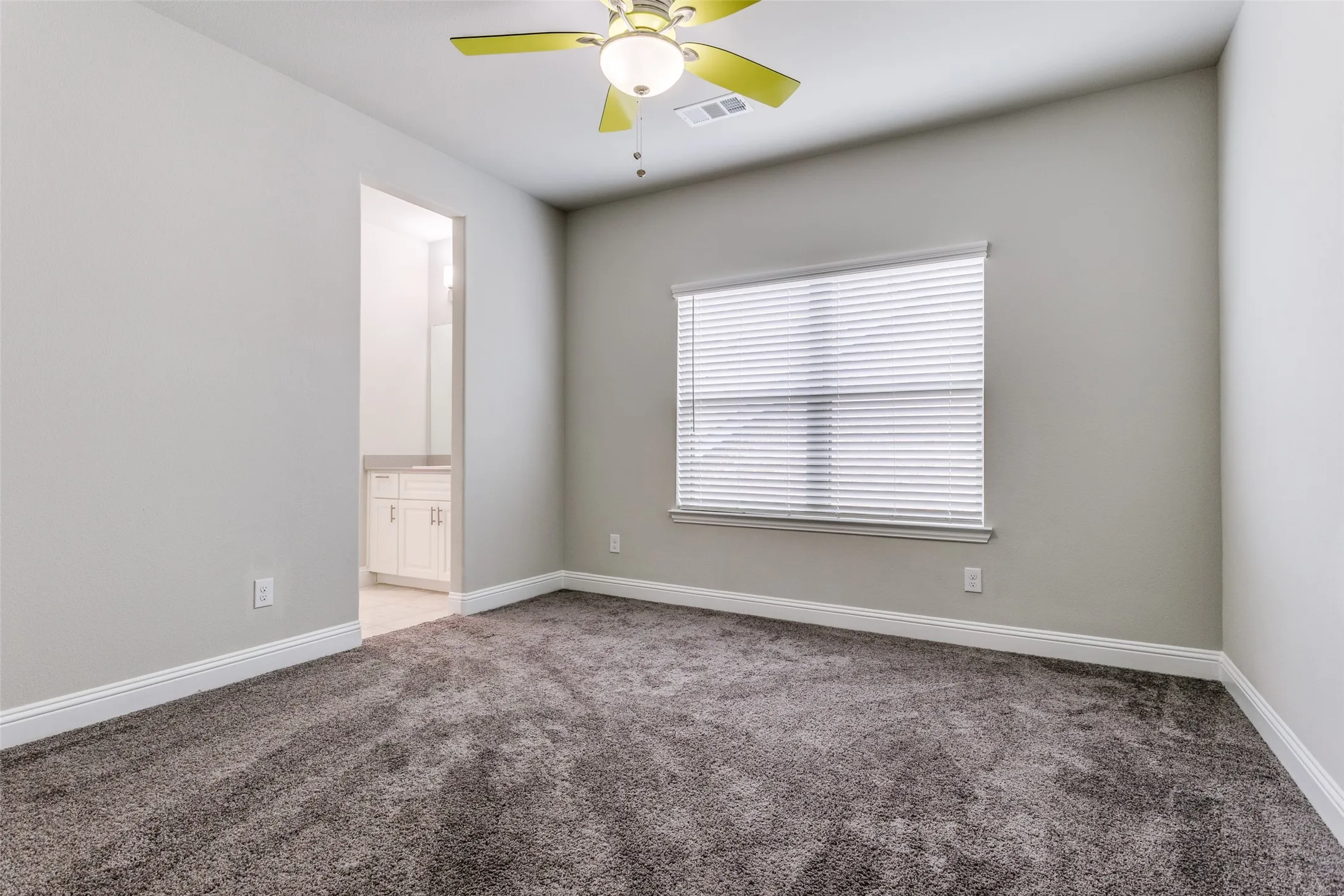 Single Family Residence For Sale in Collin County , 17620 Bottlebrush Drive, Dallas, Texas 75252, 4 Bedroom, 4 Bathroom, 2 Garage spaces, 2,895 Sqft, built in 2019, mls#21327649, Real Estate Agent in Dallas, Homes For Sale in Collin county, Homes For Sale in Dallas, Realtor in Dallas Texas, Real Estate Brokerage Independent Realty Texas, Luminita Cordes Realtor