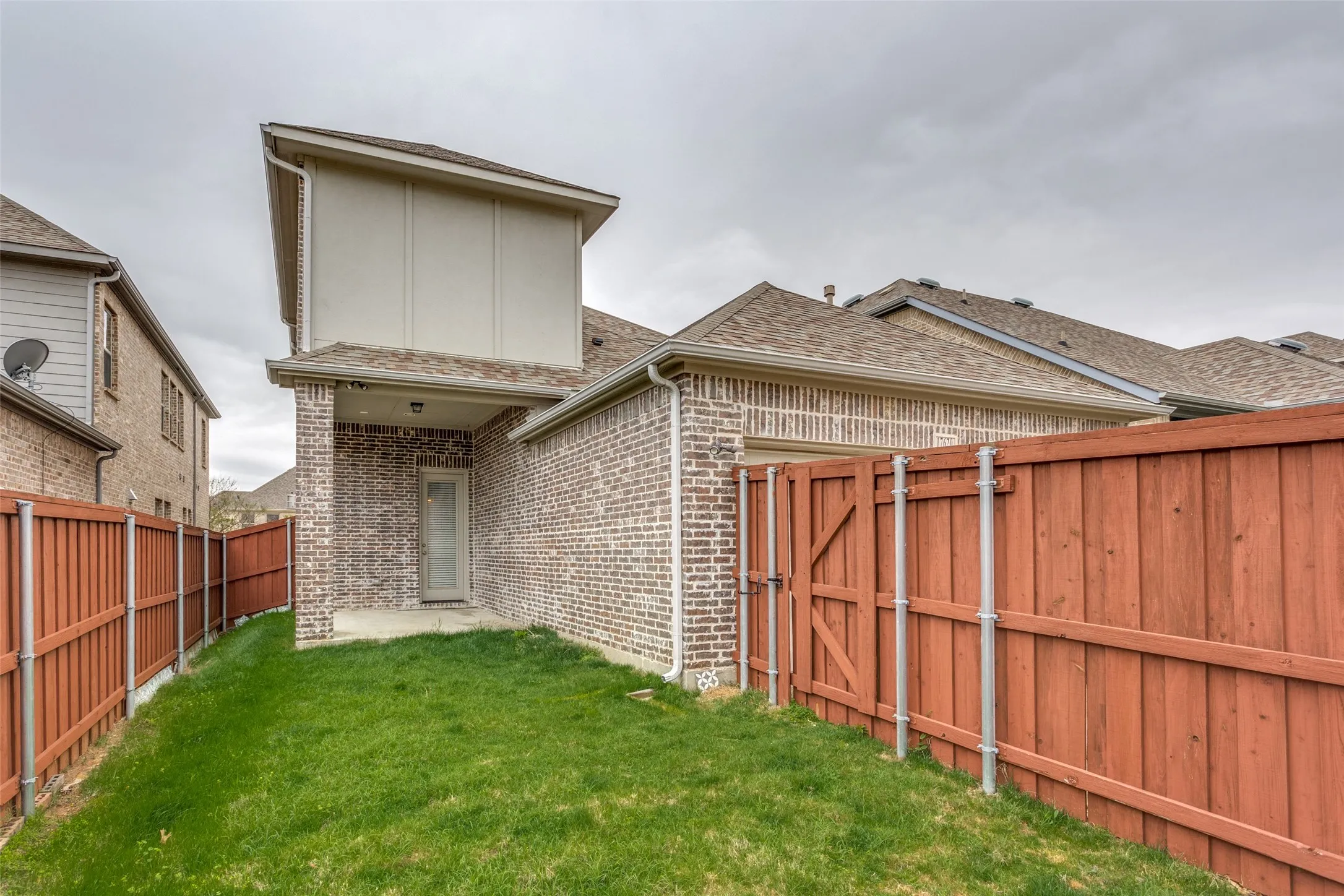Single Family Residence For Sale in Collin County , 17620 Bottlebrush Drive, Dallas, Texas 75252, 4 Bedroom, 4 Bathroom, 2 Garage spaces, 2,895 Sqft, built in 2019, mls#21327649, Real Estate Agent in Dallas, Homes For Sale in Collin county, Homes For Sale in Dallas, Realtor in Dallas Texas, Real Estate Brokerage Independent Realty Texas, Luminita Cordes Realtor