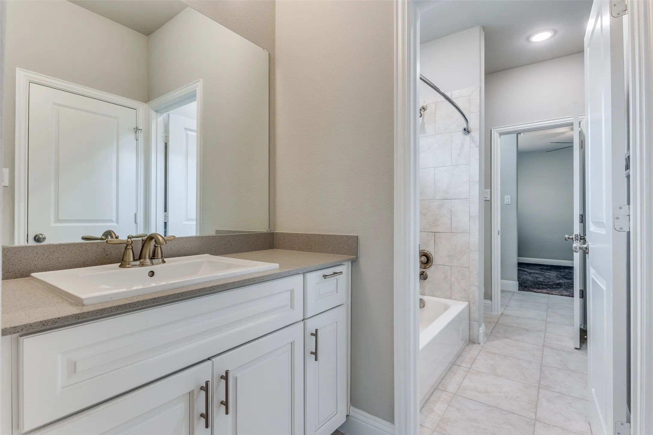 Single Family Residence For Sale in Collin County , 17620 Bottlebrush Drive, Dallas, Texas 75252, 4 Bedroom, 4 Bathroom, 2 Garage spaces, 2,895 Sqft, built in 2019, mls#21327649, Real Estate Agent in Dallas, Homes For Sale in Collin county, Homes For Sale in Dallas, Realtor in Dallas Texas, Real Estate Brokerage Independent Realty Texas, Luminita Cordes Realtor