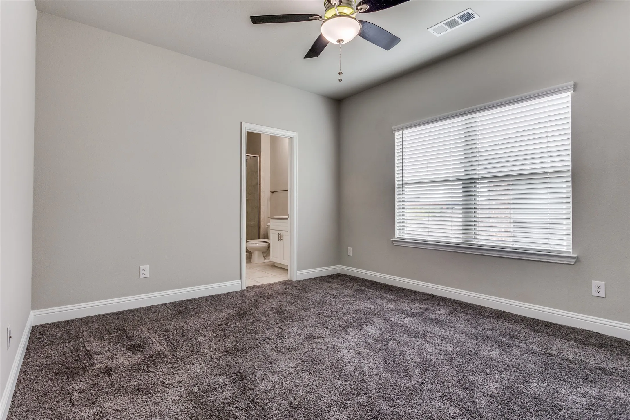 Single Family Residence For Sale in Collin County , 17620 Bottlebrush Drive, Dallas, Texas 75252, 4 Bedroom, 4 Bathroom, 2 Garage spaces, 2,895 Sqft, built in 2019, mls#21327649, Real Estate Agent in Dallas, Homes For Sale in Collin county, Homes For Sale in Dallas, Realtor in Dallas Texas, Real Estate Brokerage Independent Realty Texas, Luminita Cordes Realtor