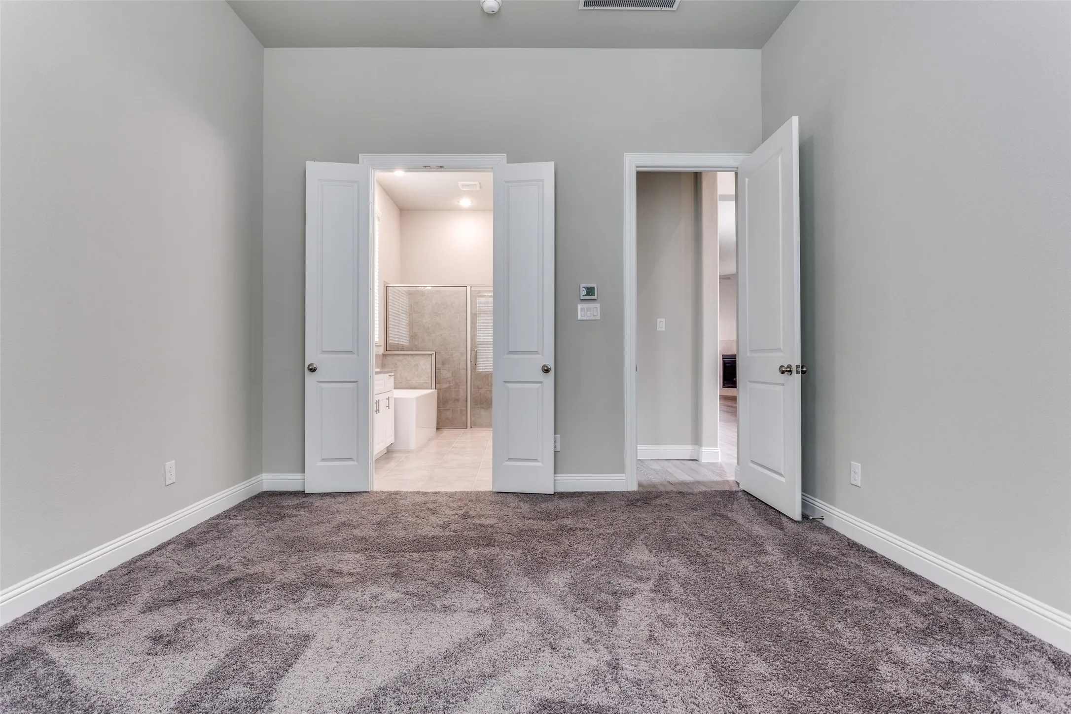 Single Family Residence For Sale in Collin County , 17620 Bottlebrush Drive, Dallas, Texas 75252, 4 Bedroom, 4 Bathroom, 2 Garage spaces, 2,895 Sqft, built in 2019, mls#21327649, Real Estate Agent in Dallas, Homes For Sale in Collin county, Homes For Sale in Dallas, Realtor in Dallas Texas, Real Estate Brokerage Independent Realty Texas, Luminita Cordes Realtor