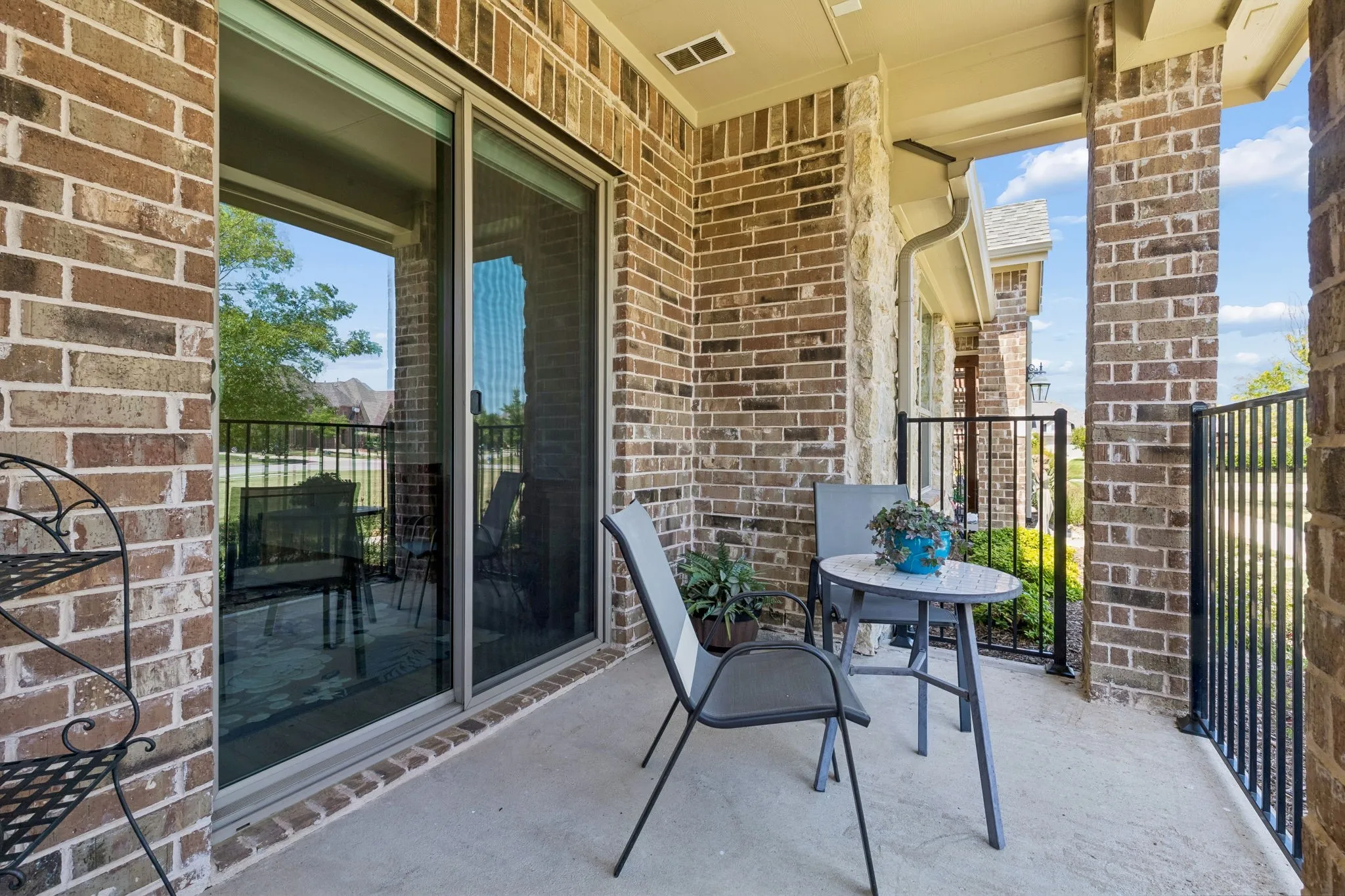Townhouse For Sale in Denton County , 3931 Marigold Lane, Prosper, Texas 75078, 2 Bedroom, 2 Bathroom, 2 Garage spaces, 1,366 Sqft, built in 2021, mls#21337109, Real Estate Agent in Prosper, Homes For Sale in Denton county, Homes For Sale in Prosper, Realtor in Prosper Texas, Real Estate Brokerage Independent Realty Texas, Luminita Cordes Realtor