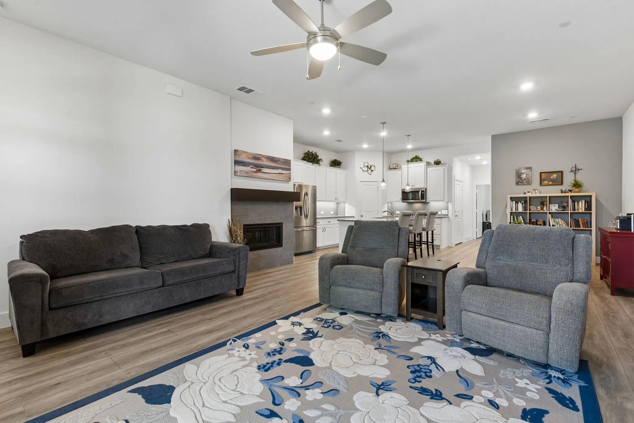 Townhouse For Sale in Denton County , 3931 Marigold Lane, Prosper, Texas 75078, 2 Bedroom, 2 Bathroom, 2 Garage spaces, 1,366 Sqft, built in 2021, mls#21337109, Real Estate Agent in Prosper, Homes For Sale in Denton county, Homes For Sale in Prosper, Realtor in Prosper Texas, Real Estate Brokerage Independent Realty Texas, Luminita Cordes Realtor