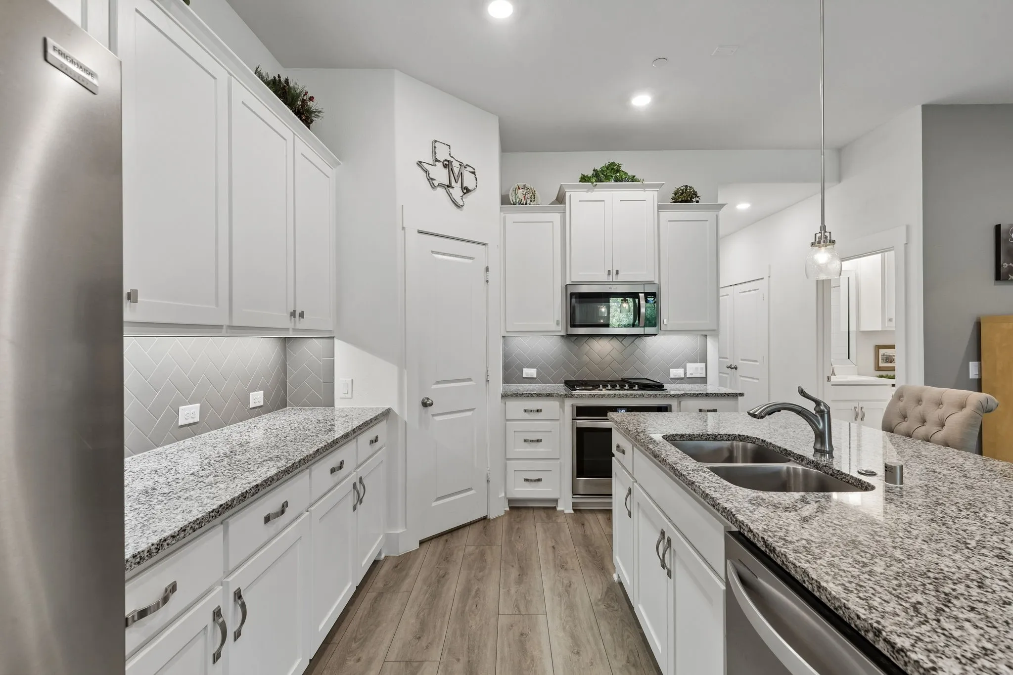 Townhouse For Sale in Denton County , 3931 Marigold Lane, Prosper, Texas 75078, 2 Bedroom, 2 Bathroom, 2 Garage spaces, 1,366 Sqft, built in 2021, mls#21337109, Real Estate Agent in Prosper, Homes For Sale in Denton county, Homes For Sale in Prosper, Realtor in Prosper Texas, Real Estate Brokerage Independent Realty Texas, Luminita Cordes Realtor