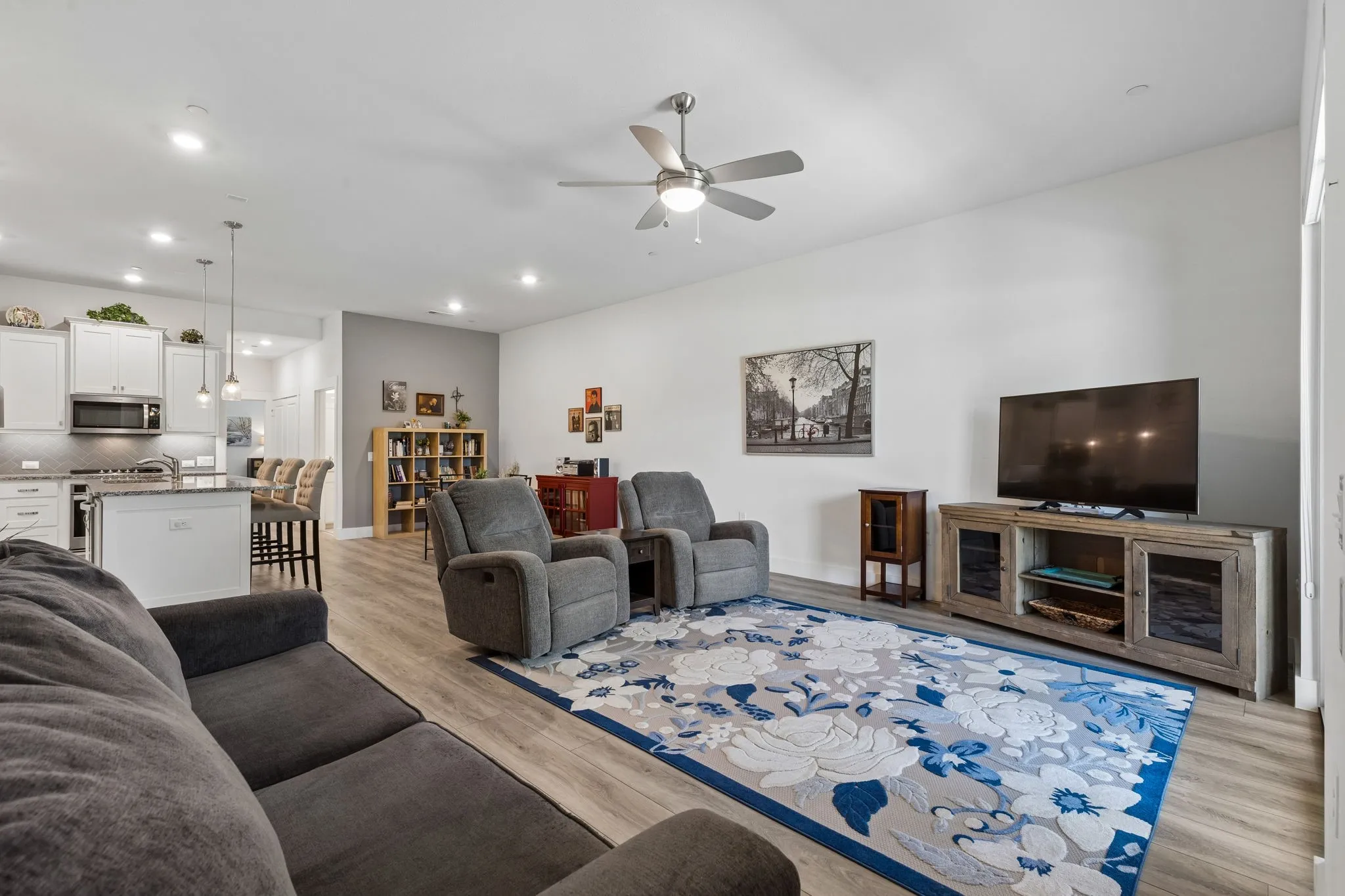 Townhouse For Sale in Denton County , 3931 Marigold Lane, Prosper, Texas 75078, 2 Bedroom, 2 Bathroom, 2 Garage spaces, 1,366 Sqft, built in 2021, mls#21337109, Real Estate Agent in Prosper, Homes For Sale in Denton county, Homes For Sale in Prosper, Realtor in Prosper Texas, Real Estate Brokerage Independent Realty Texas, Luminita Cordes Realtor
