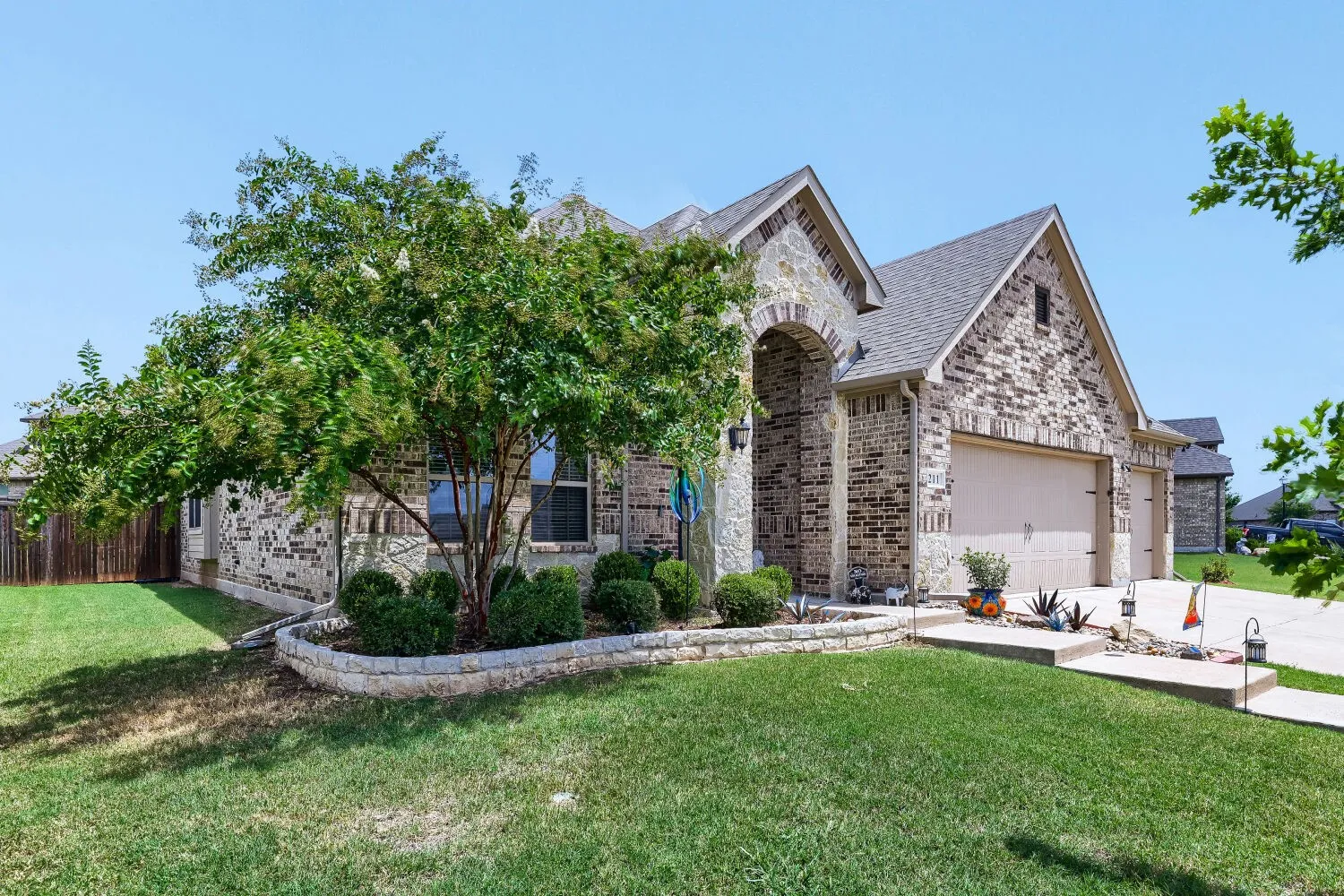 Single Family Residence For Sale in Rockwall County , 211 Gardenia Drive, Royse City, Texas 75189, 4 Bedroom, 3 Bathroom, 3 Garage spaces, 2,136 Sqft, built in 2019, mls#21339534, Real Estate Agent in Royse City, Homes For Sale in Rockwall county, Homes For Sale in Royse City, Realtor in Royse City Texas, Real Estate Brokerage Independent Realty Texas, Luminita Cordes Realtor