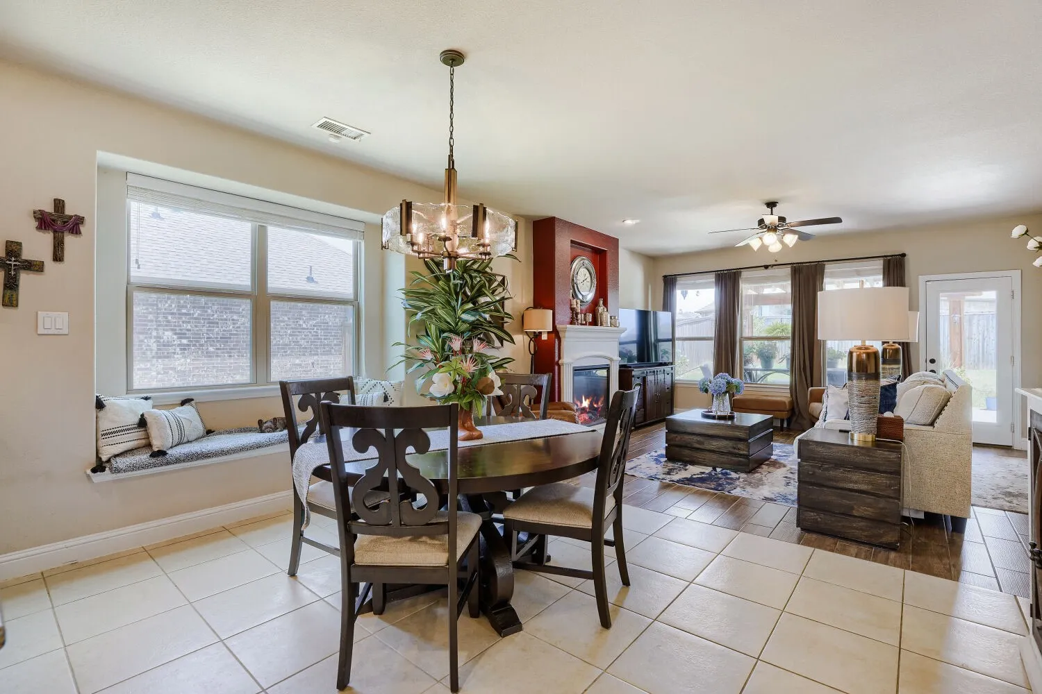 Single Family Residence For Sale in Rockwall County , 211 Gardenia Drive, Royse City, Texas 75189, 4 Bedroom, 3 Bathroom, 3 Garage spaces, 2,136 Sqft, built in 2019, mls#21339534, Real Estate Agent in Royse City, Homes For Sale in Rockwall county, Homes For Sale in Royse City, Realtor in Royse City Texas, Real Estate Brokerage Independent Realty Texas, Luminita Cordes Realtor