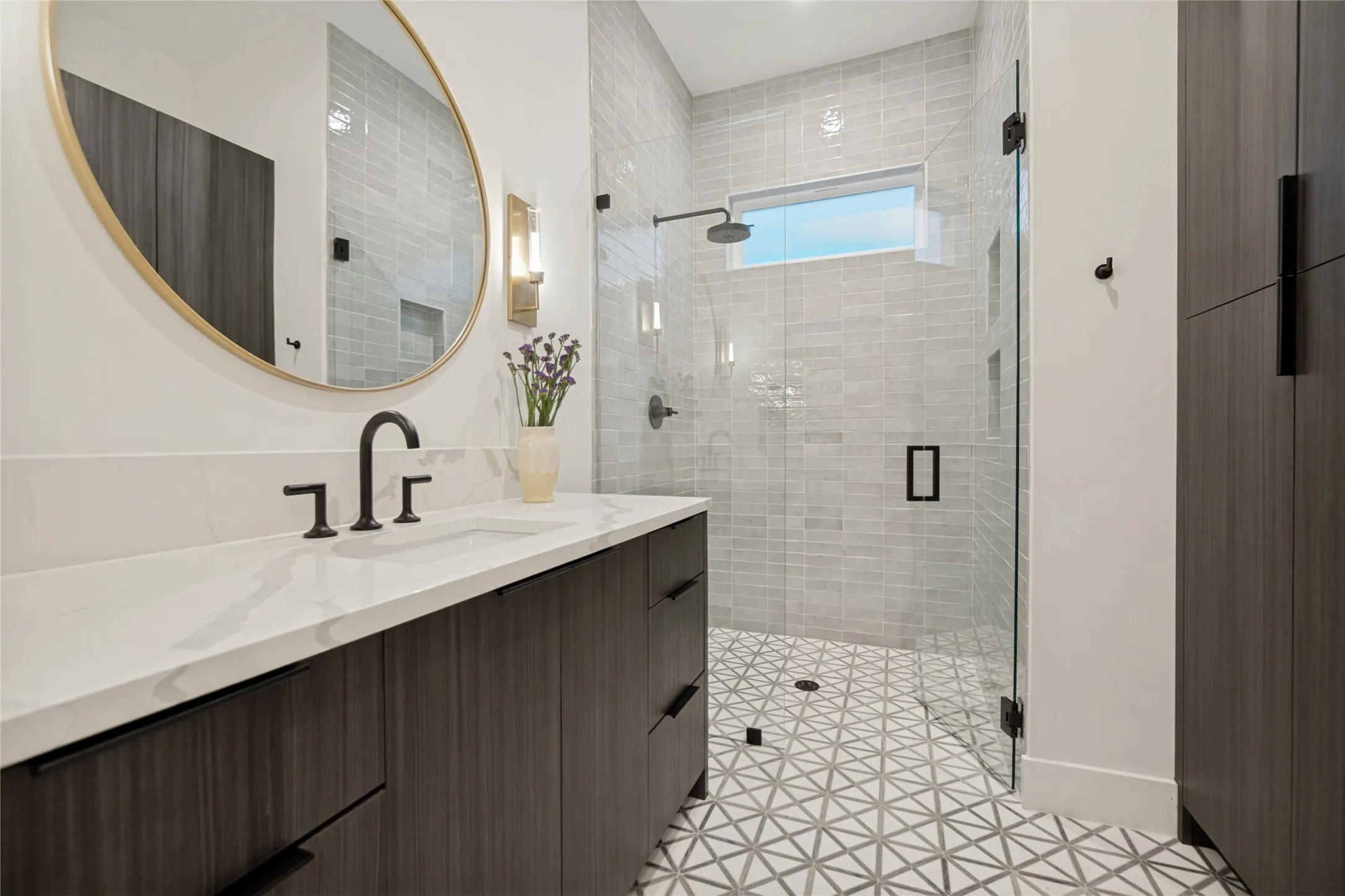 Single Family Residence For Sale in Dallas County , 8610 Angora Street, Dallas, Texas 75218, 4 Bedroom, 4 Bathroom, 2 Garage spaces, 3,277 Sqft, built in 2021, mls#21336142, Real Estate Agent in Dallas, Homes For Sale in Dallas county, Homes For Sale in Dallas, Realtor in Dallas Texas, Real Estate Brokerage Independent Realty Texas, Luminita Cordes Realtor