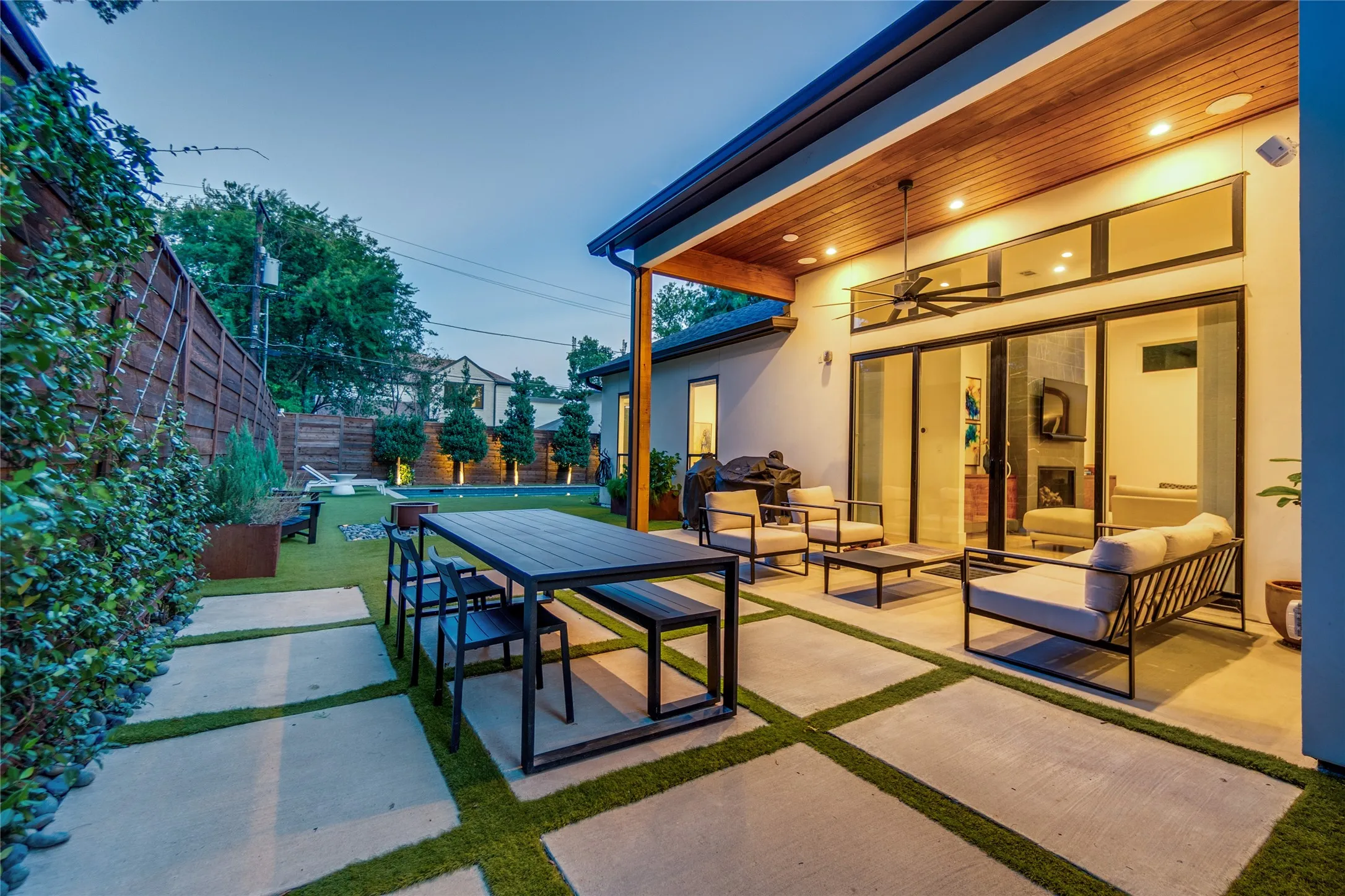 Single Family Residence For Sale in Dallas County , 8610 Angora Street, Dallas, Texas 75218, 4 Bedroom, 4 Bathroom, 2 Garage spaces, 3,277 Sqft, built in 2021, mls#21336142, Real Estate Agent in Dallas, Homes For Sale in Dallas county, Homes For Sale in Dallas, Realtor in Dallas Texas, Real Estate Brokerage Independent Realty Texas, Luminita Cordes Realtor