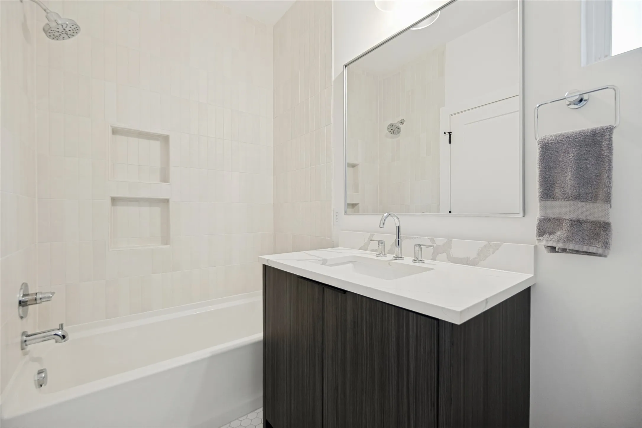 Single Family Residence For Sale in Dallas County , 8610 Angora Street, Dallas, Texas 75218, 4 Bedroom, 4 Bathroom, 2 Garage spaces, 3,277 Sqft, built in 2021, mls#21336142, Real Estate Agent in Dallas, Homes For Sale in Dallas county, Homes For Sale in Dallas, Realtor in Dallas Texas, Real Estate Brokerage Independent Realty Texas, Luminita Cordes Realtor