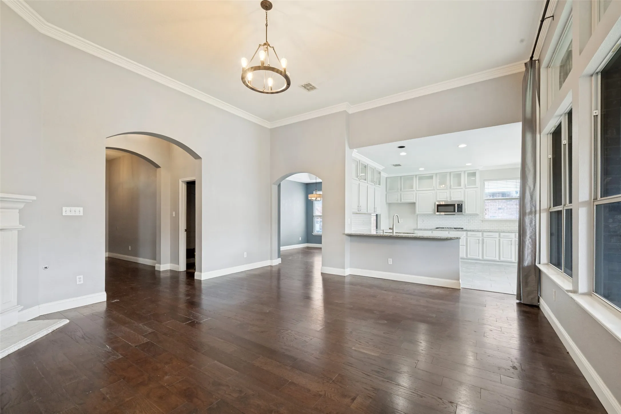Single Family Residence For Rent in Tarrant County , 4849 Gloucester Drive, Grand Prairie, Texas 75052, 3 Bedroom, 2 Bathroom, 2 Garage spaces, 2,012 Sqft, built in 2000, mls#21340195, Real Estate Agent in Grand Prairie, Homes For Rent in Tarrant county, Homes For Rent in Grand Prairie, Realtor in Grand Prairie Texas, Real Estate Brokerage Independent Realty Texas, Luminita Cordes Realtor