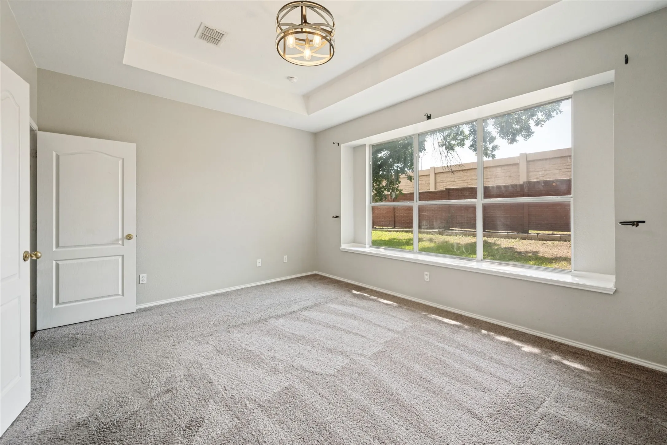 Single Family Residence For Rent in Tarrant County , 4849 Gloucester Drive, Grand Prairie, Texas 75052, 3 Bedroom, 2 Bathroom, 2 Garage spaces, 2,012 Sqft, built in 2000, mls#21340195, Real Estate Agent in Grand Prairie, Homes For Rent in Tarrant county, Homes For Rent in Grand Prairie, Realtor in Grand Prairie Texas, Real Estate Brokerage Independent Realty Texas, Luminita Cordes Realtor
