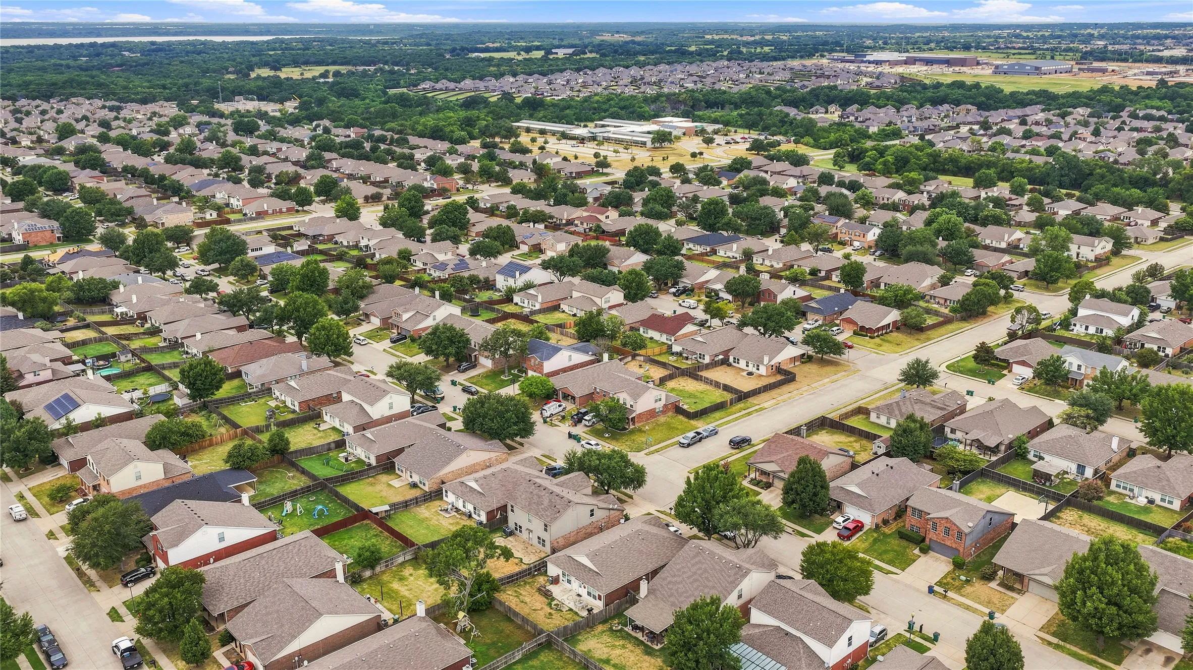 Single Family Residence For Sale in Denton County , 9000 King Ranch Drive, Cross Roads, Texas 76227, 5 Bedroom, 2 Bathroom, 2 Garage spaces, 2,512 Sqft, built in 2004, mls#21340197, Real Estate Agent in Cross Roads, Homes For Sale in Denton county, Homes For Sale in Cross Roads, Realtor in Cross Roads Texas, Real Estate Brokerage Independent Realty Texas, Luminita Cordes Realtor