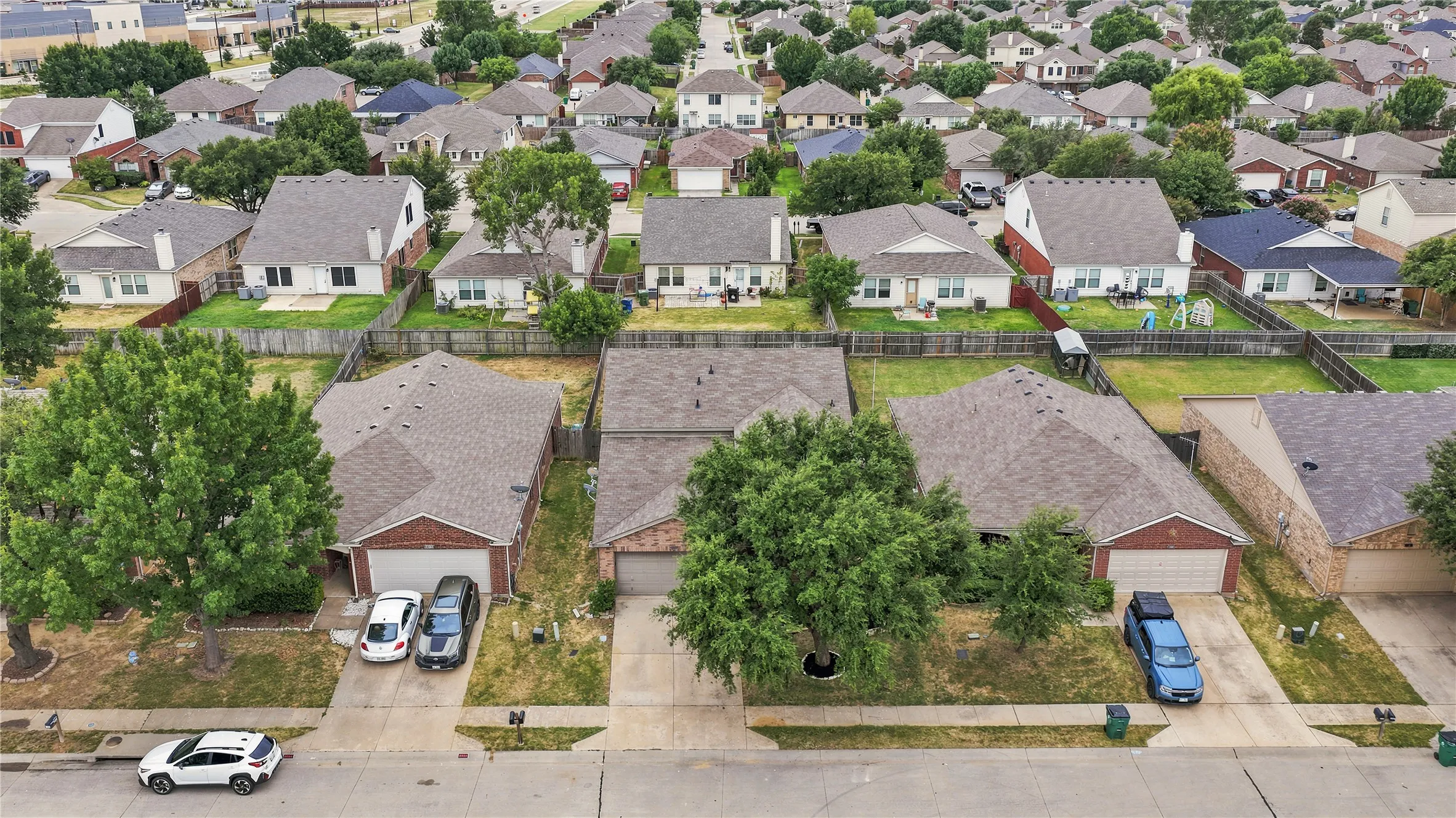 Single Family Residence For Sale in Denton County , 9000 King Ranch Drive, Cross Roads, Texas 76227, 5 Bedroom, 2 Bathroom, 2 Garage spaces, 2,512 Sqft, built in 2004, mls#21340197, Real Estate Agent in Cross Roads, Homes For Sale in Denton county, Homes For Sale in Cross Roads, Realtor in Cross Roads Texas, Real Estate Brokerage Independent Realty Texas, Luminita Cordes Realtor