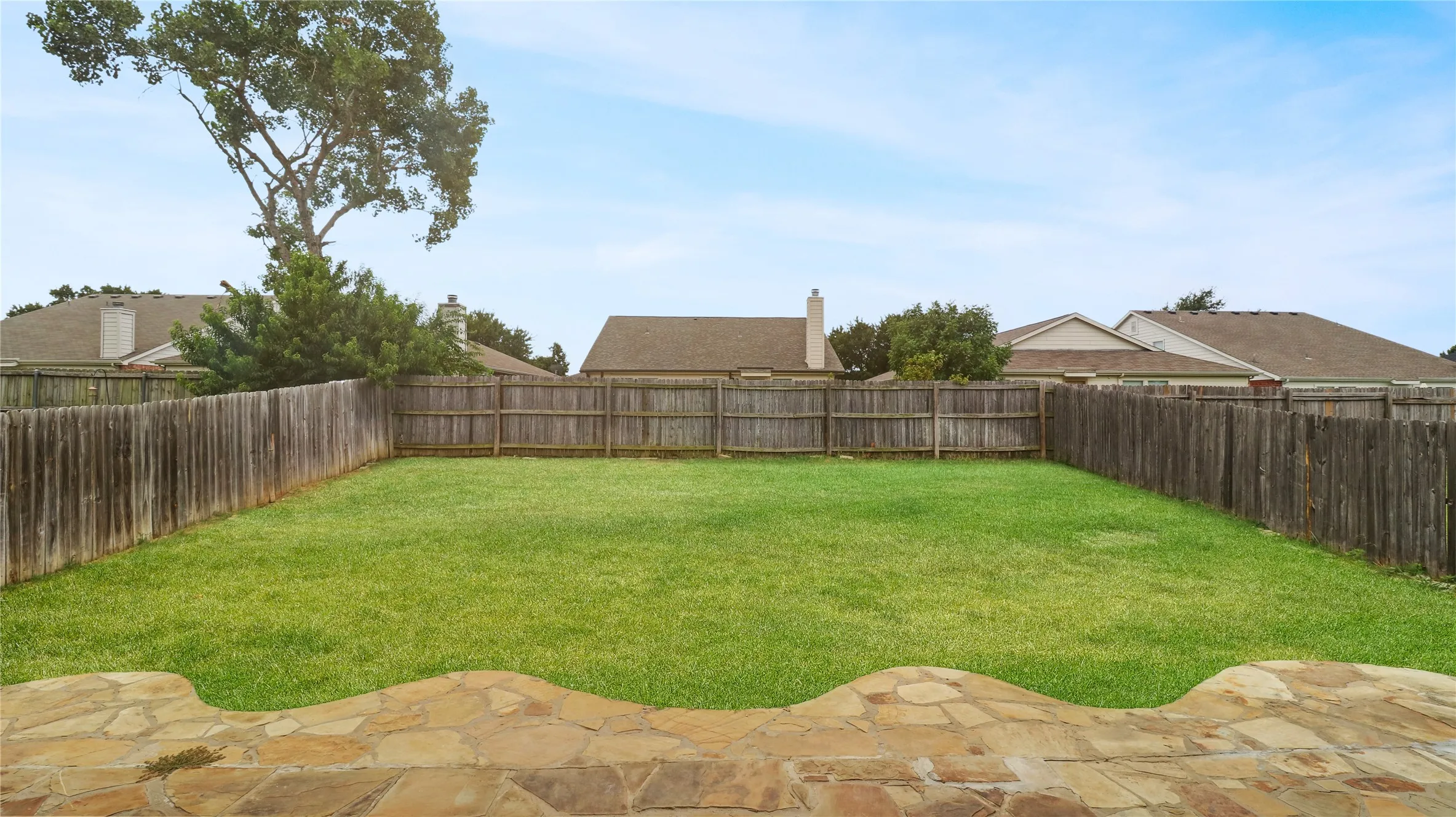 Single Family Residence For Sale in Denton County , 9000 King Ranch Drive, Cross Roads, Texas 76227, 5 Bedroom, 2 Bathroom, 2 Garage spaces, 2,512 Sqft, built in 2004, mls#21340197, Real Estate Agent in Cross Roads, Homes For Sale in Denton county, Homes For Sale in Cross Roads, Realtor in Cross Roads Texas, Real Estate Brokerage Independent Realty Texas, Luminita Cordes Realtor