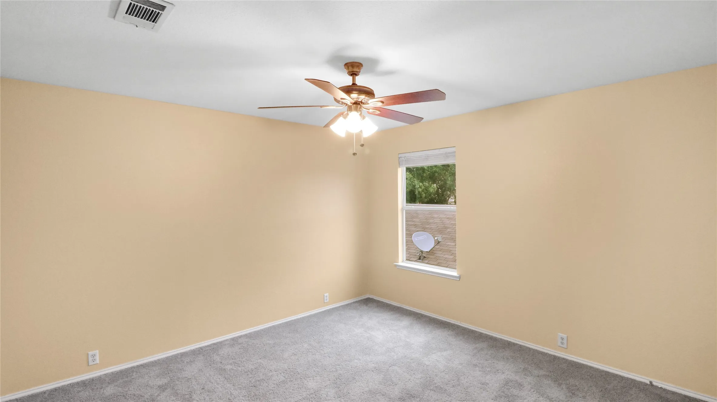 Single Family Residence For Sale in Denton County , 9000 King Ranch Drive, Cross Roads, Texas 76227, 5 Bedroom, 2 Bathroom, 2 Garage spaces, 2,512 Sqft, built in 2004, mls#21340197, Real Estate Agent in Cross Roads, Homes For Sale in Denton county, Homes For Sale in Cross Roads, Realtor in Cross Roads Texas, Real Estate Brokerage Independent Realty Texas, Luminita Cordes Realtor