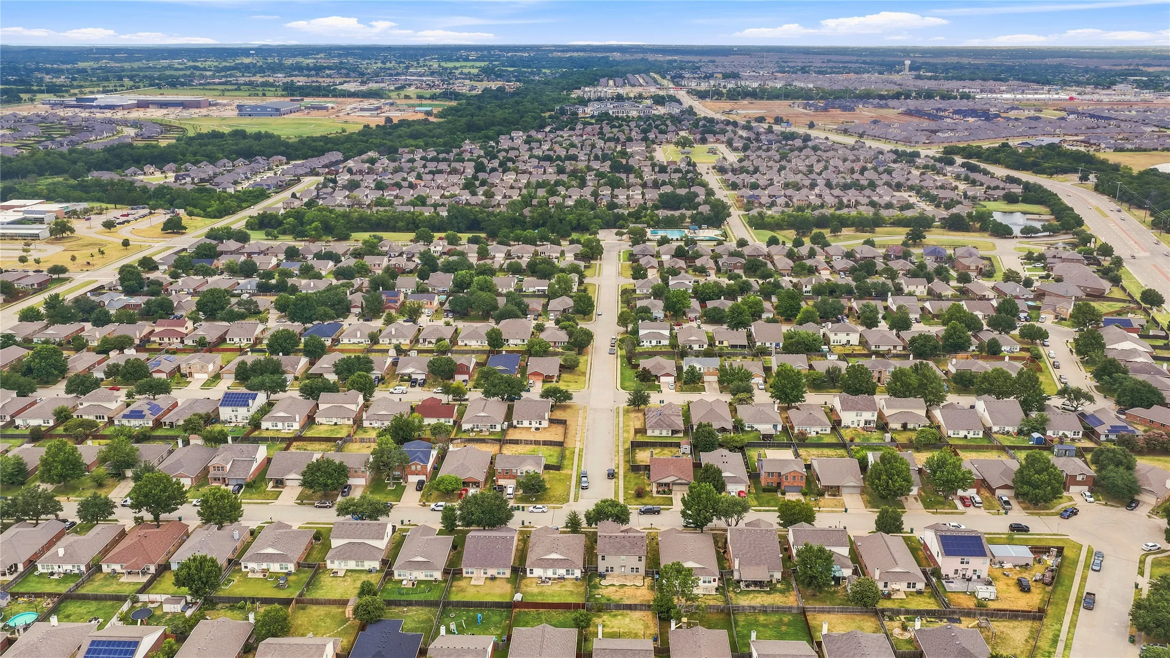 Single Family Residence For Sale in Denton County , 9000 King Ranch Drive, Cross Roads, Texas 76227, 5 Bedroom, 2 Bathroom, 2 Garage spaces, 2,512 Sqft, built in 2004, mls#21340197, Real Estate Agent in Cross Roads, Homes For Sale in Denton county, Homes For Sale in Cross Roads, Realtor in Cross Roads Texas, Real Estate Brokerage Independent Realty Texas, Luminita Cordes Realtor
