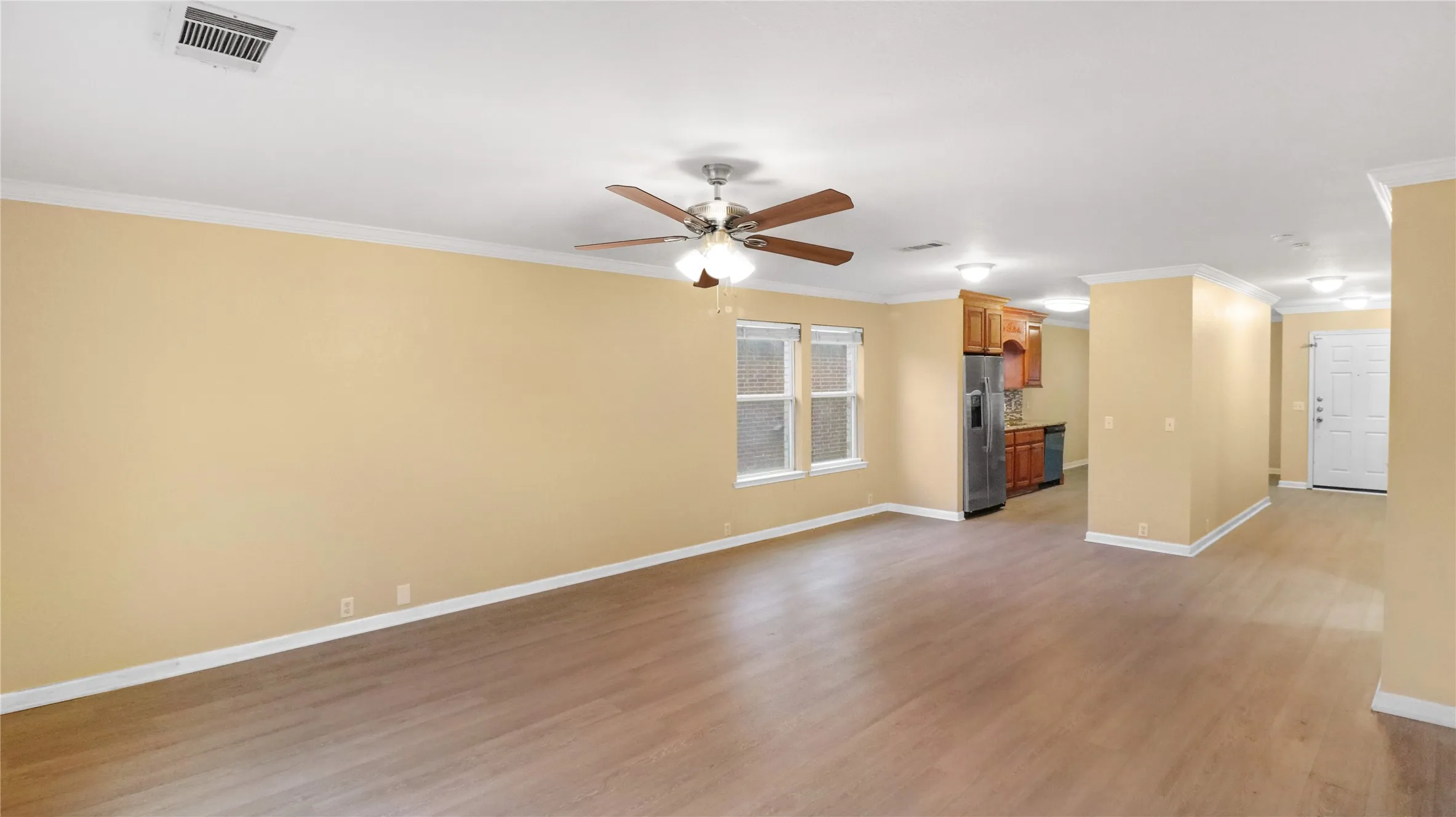 Single Family Residence For Sale in Denton County , 9000 King Ranch Drive, Cross Roads, Texas 76227, 5 Bedroom, 2 Bathroom, 2 Garage spaces, 2,512 Sqft, built in 2004, mls#21340197, Real Estate Agent in Cross Roads, Homes For Sale in Denton county, Homes For Sale in Cross Roads, Realtor in Cross Roads Texas, Real Estate Brokerage Independent Realty Texas, Luminita Cordes Realtor