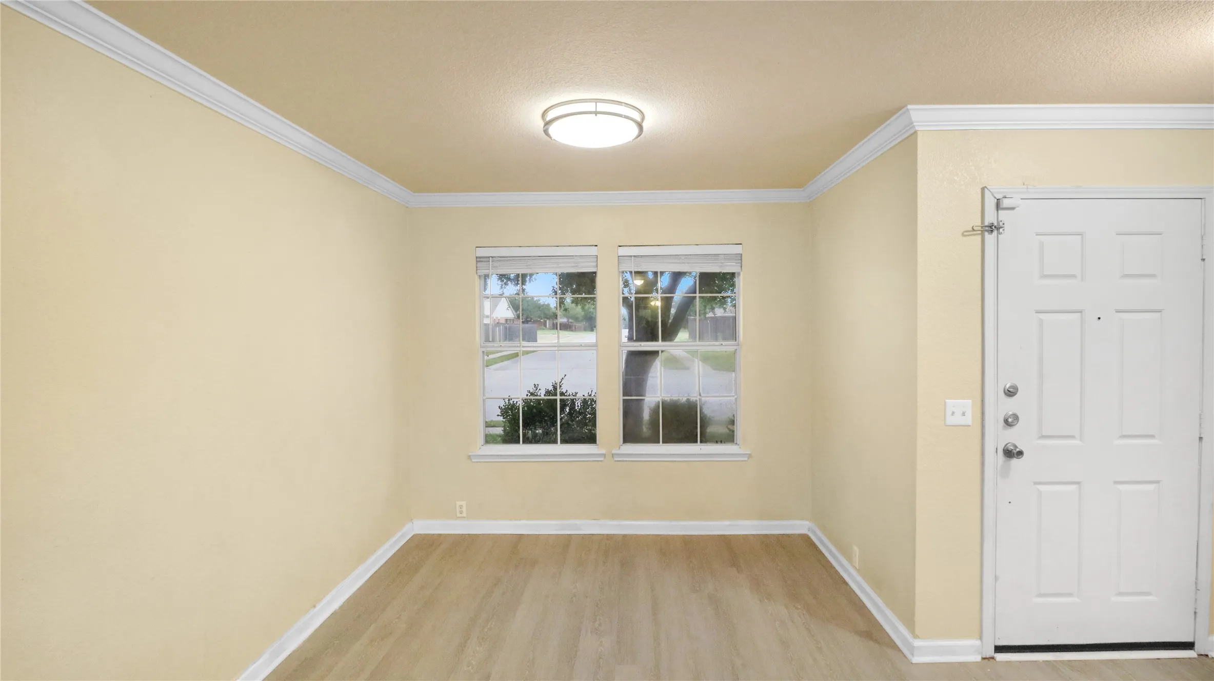 Single Family Residence For Sale in Denton County , 9000 King Ranch Drive, Cross Roads, Texas 76227, 5 Bedroom, 2 Bathroom, 2 Garage spaces, 2,512 Sqft, built in 2004, mls#21340197, Real Estate Agent in Cross Roads, Homes For Sale in Denton county, Homes For Sale in Cross Roads, Realtor in Cross Roads Texas, Real Estate Brokerage Independent Realty Texas, Luminita Cordes Realtor
