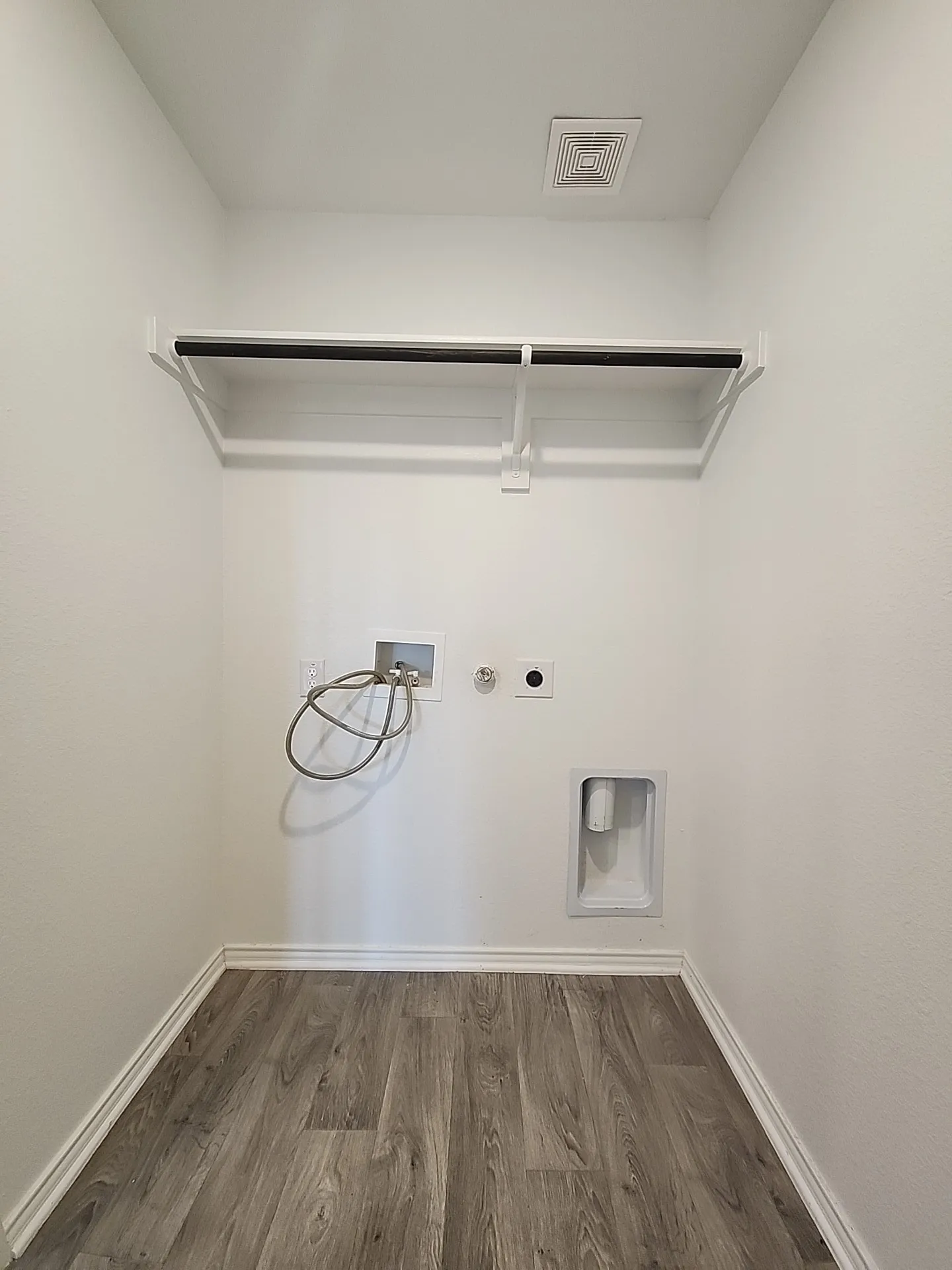 Single Family Residence For Sale in Johnson County , 633 Quail Meadows Drive, Cleburne, Texas 76031, 4 Bedroom, 2 Bathroom, 2 Garage spaces, 1,908 Sqft, built in 2023, mls#21340194, Real Estate Agent in Cleburne, Homes For Sale in Johnson county, Homes For Sale in Cleburne, Realtor in Cleburne Texas, Real Estate Brokerage Independent Realty Texas, Luminita Cordes Realtor