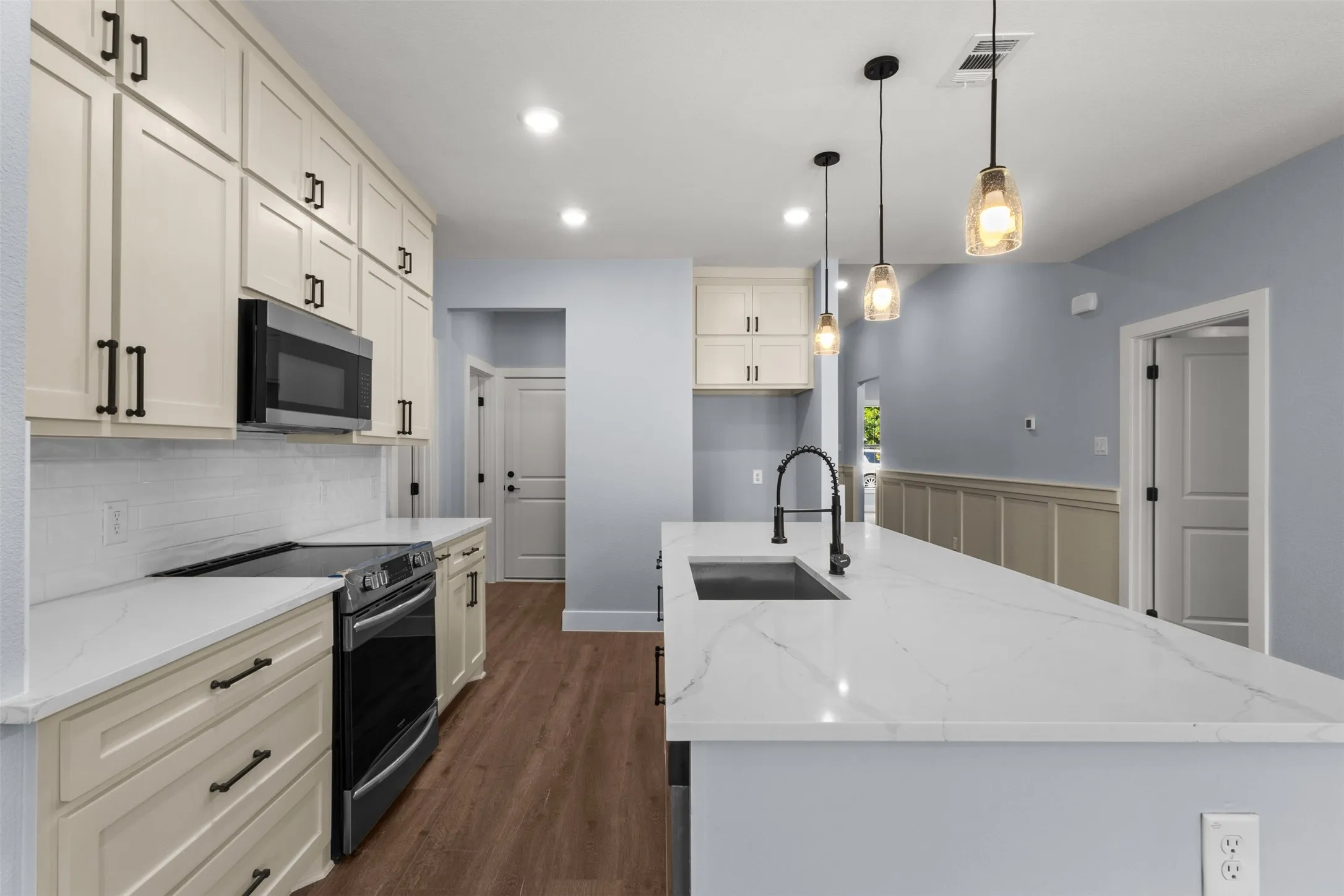 Single Family Residence For Sale in Dallas County , 2618 Seevers Avenue, Dallas, Texas 75216, 4 Bedroom, 2 Bathroom, 2 Garage spaces, 1,914 Sqft, built in 2026, mls#21340134, Real Estate Agent in Dallas, Homes For Sale in Dallas county, Homes For Sale in Dallas, Realtor in Dallas Texas, Real Estate Brokerage Independent Realty Texas, Luminita Cordes Realtor