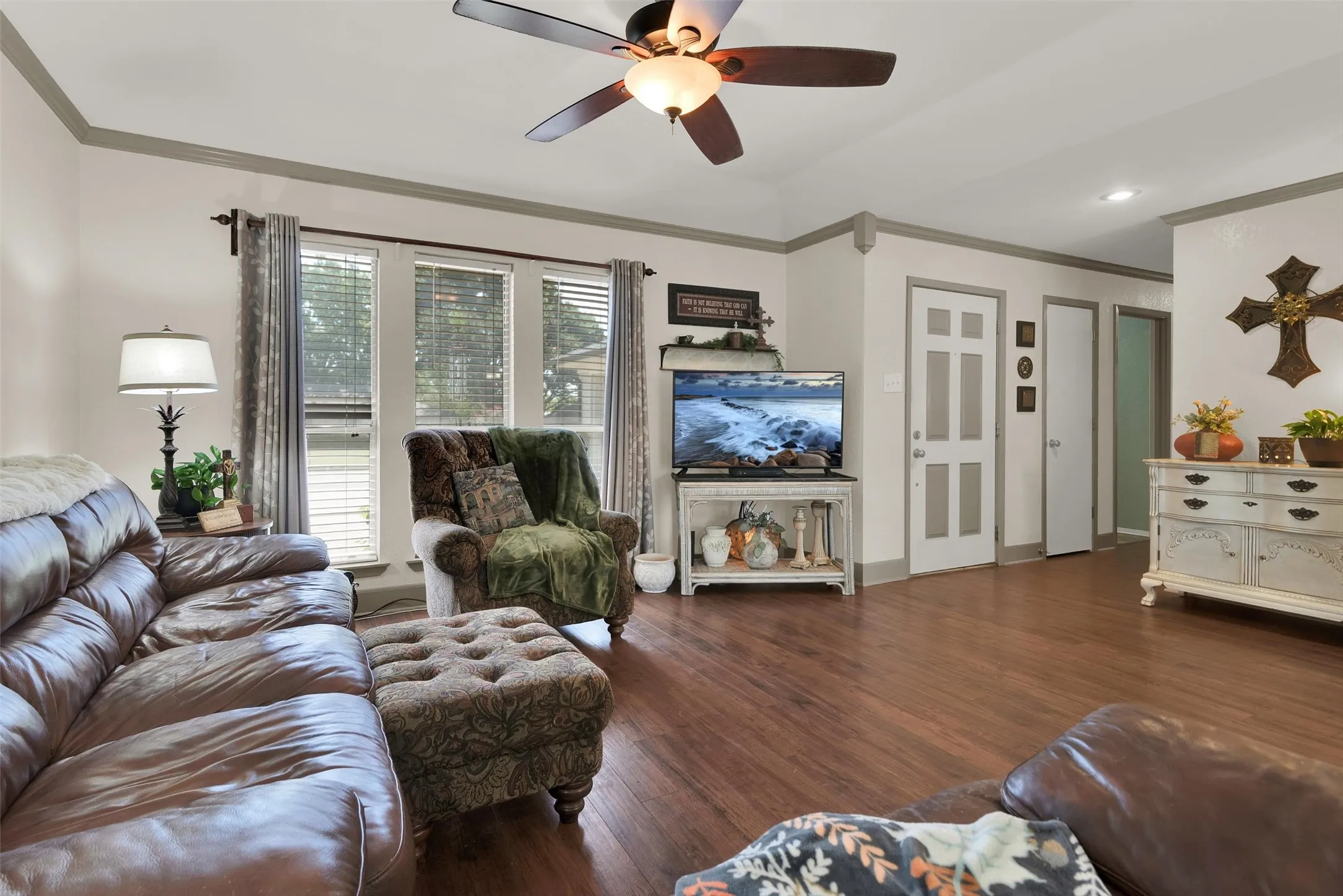 Single Family Residence For Sale in Grayson County , 3118 Richelieu Drive, Sherman, Texas 75090, 2 Bedroom, 2 Bathroom, 2 Garage spaces, 1,214 Sqft, built in 1983, mls#21340120, Real Estate Agent in Sherman, Homes For Sale in Grayson county, Homes For Sale in Sherman, Realtor in Sherman Texas, Real Estate Brokerage Independent Realty Texas, Luminita Cordes Realtor