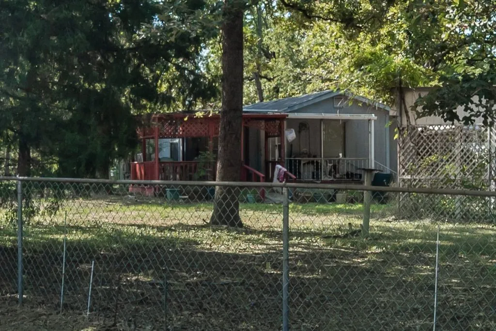 Improved Land For Sale in Henderson County , 106 Hammer Road, Eustace, Texas 75124, 0, 0, Garage spaces, 0 Sqft, built in 1970, mls#21339037, Real Estate Agent in Eustace, Homes For Sale in Henderson county, Homes For Sale in Eustace, Realtor in Eustace Texas, Real Estate Brokerage Independent Realty Texas, Luminita Cordes Realtor