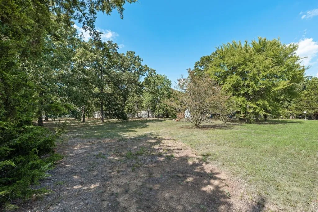 Improved Land For Sale in Henderson County , 106 Hammer Road, Eustace, Texas 75124, 0, 0, Garage spaces, 0 Sqft, built in 1970, mls#21339037, Real Estate Agent in Eustace, Homes For Sale in Henderson county, Homes For Sale in Eustace, Realtor in Eustace Texas, Real Estate Brokerage Independent Realty Texas, Luminita Cordes Realtor
