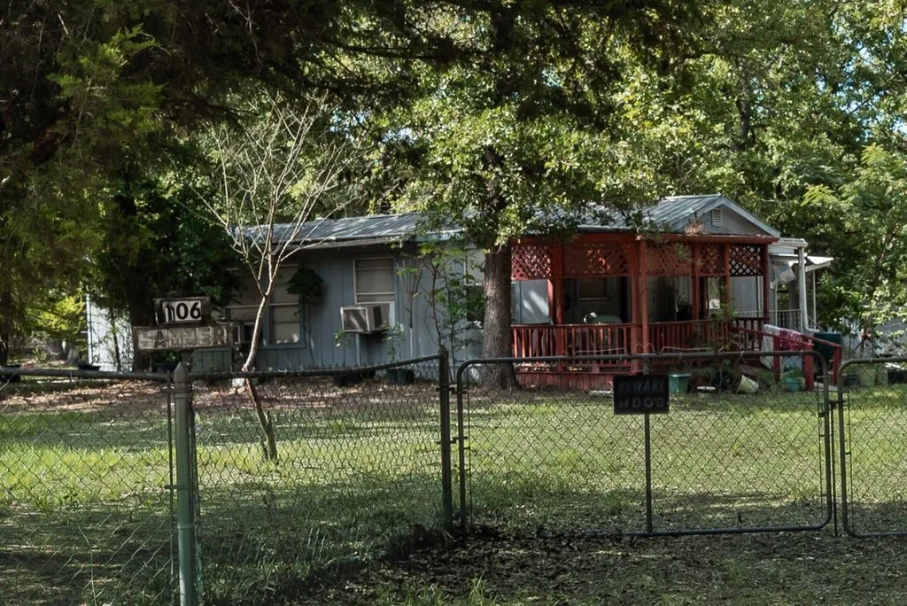 Improved Land For Sale in Henderson County , 106 Hammer Road, Eustace, Texas 75124, 0, 0, Garage spaces, 0 Sqft, built in 1970, mls#21339037, Real Estate Agent in Eustace, Homes For Sale in Henderson county, Homes For Sale in Eustace, Realtor in Eustace Texas, Real Estate Brokerage Independent Realty Texas, Luminita Cordes Realtor