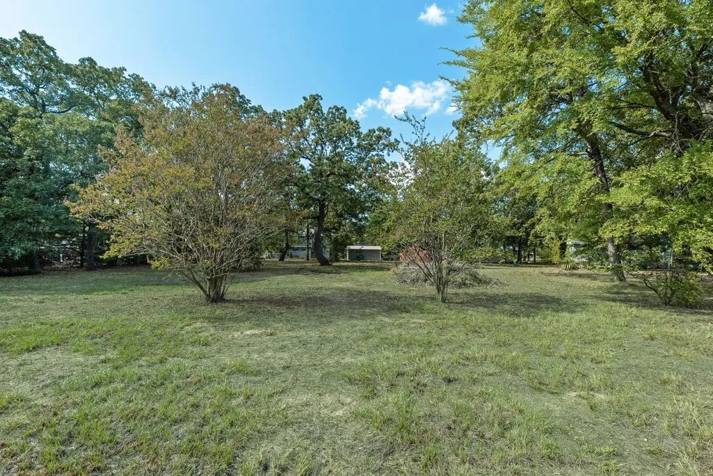 Improved Land For Sale in Henderson County , 106 Hammer Road, Eustace, Texas 75124, 0, 0, Garage spaces, 0 Sqft, built in 1970, mls#21339037, Real Estate Agent in Eustace, Homes For Sale in Henderson county, Homes For Sale in Eustace, Realtor in Eustace Texas, Real Estate Brokerage Independent Realty Texas, Luminita Cordes Realtor