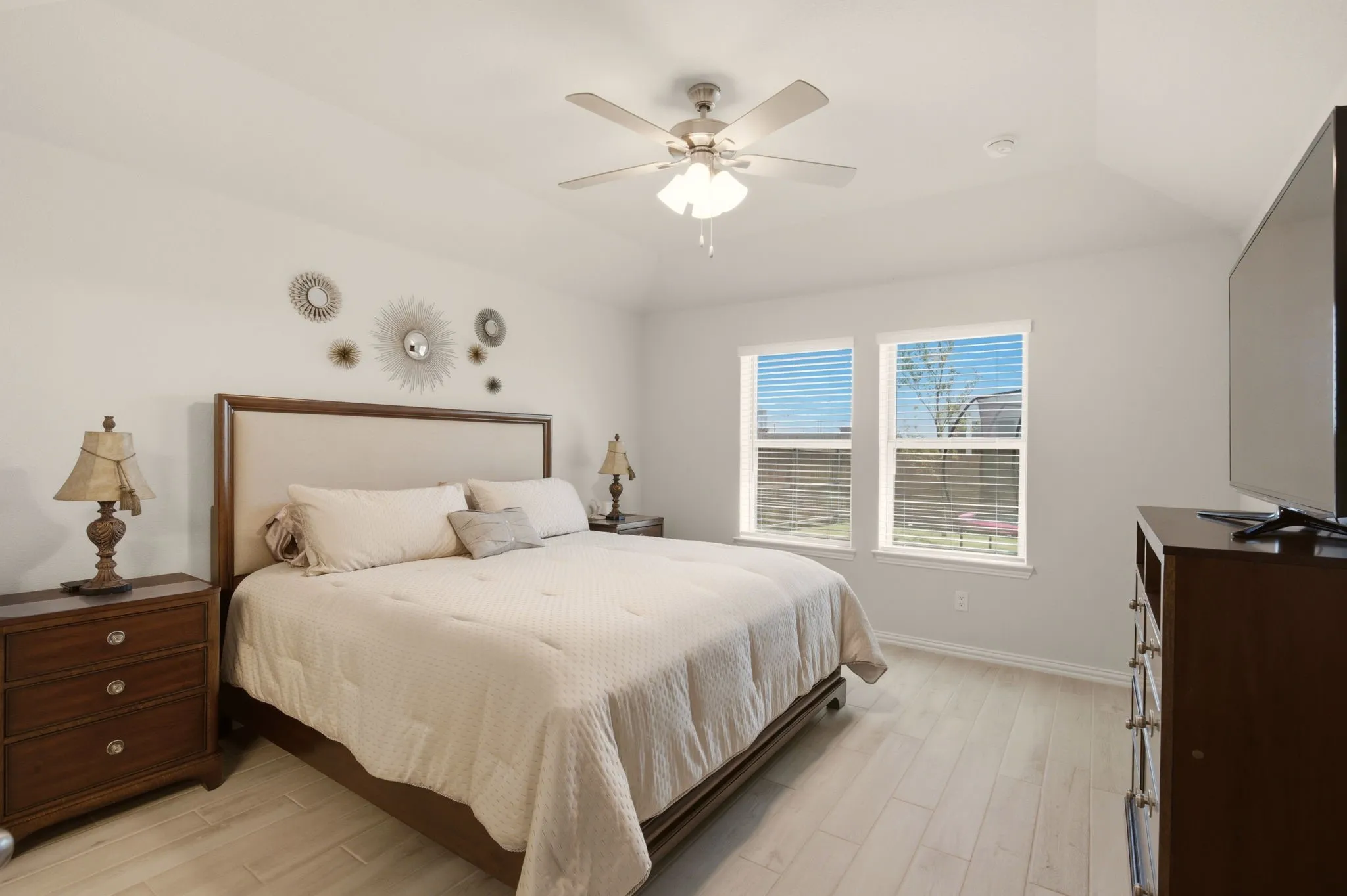 Single Family Residence For Sale in Collin County , 500 Thorn Creek Drive, Anna, Texas 75409, 3 Bedroom, 2 Bathroom, 2 Garage spaces, 1,667 Sqft, built in 2025, mls#21340096, Real Estate Agent in Anna, Homes For Sale in Collin county, Homes For Sale in Anna, Realtor in Anna Texas, Real Estate Brokerage Independent Realty Texas, Luminita Cordes Realtor