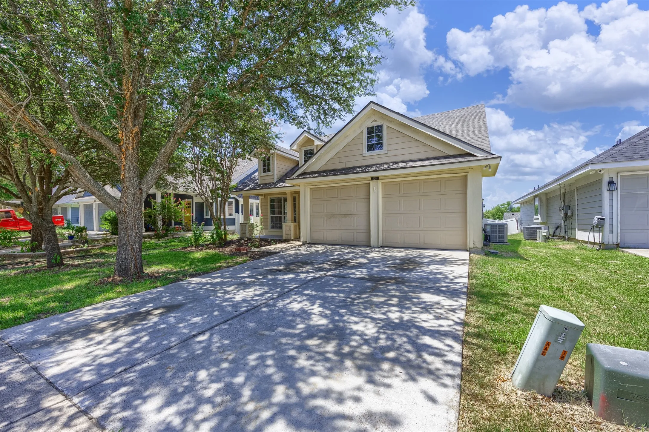Single Family Residence For Sale in Collin County , 128 Hilltop Drive, Anna, Texas 75409, 3 Bedroom, 2 Bathroom, 2 Garage spaces, 1,384 Sqft, built in 2004, mls#21336141, Real Estate Agent in Anna, Homes For Sale in Collin county, Homes For Sale in Anna, Realtor in Anna Texas, Real Estate Brokerage Independent Realty Texas, Luminita Cordes Realtor