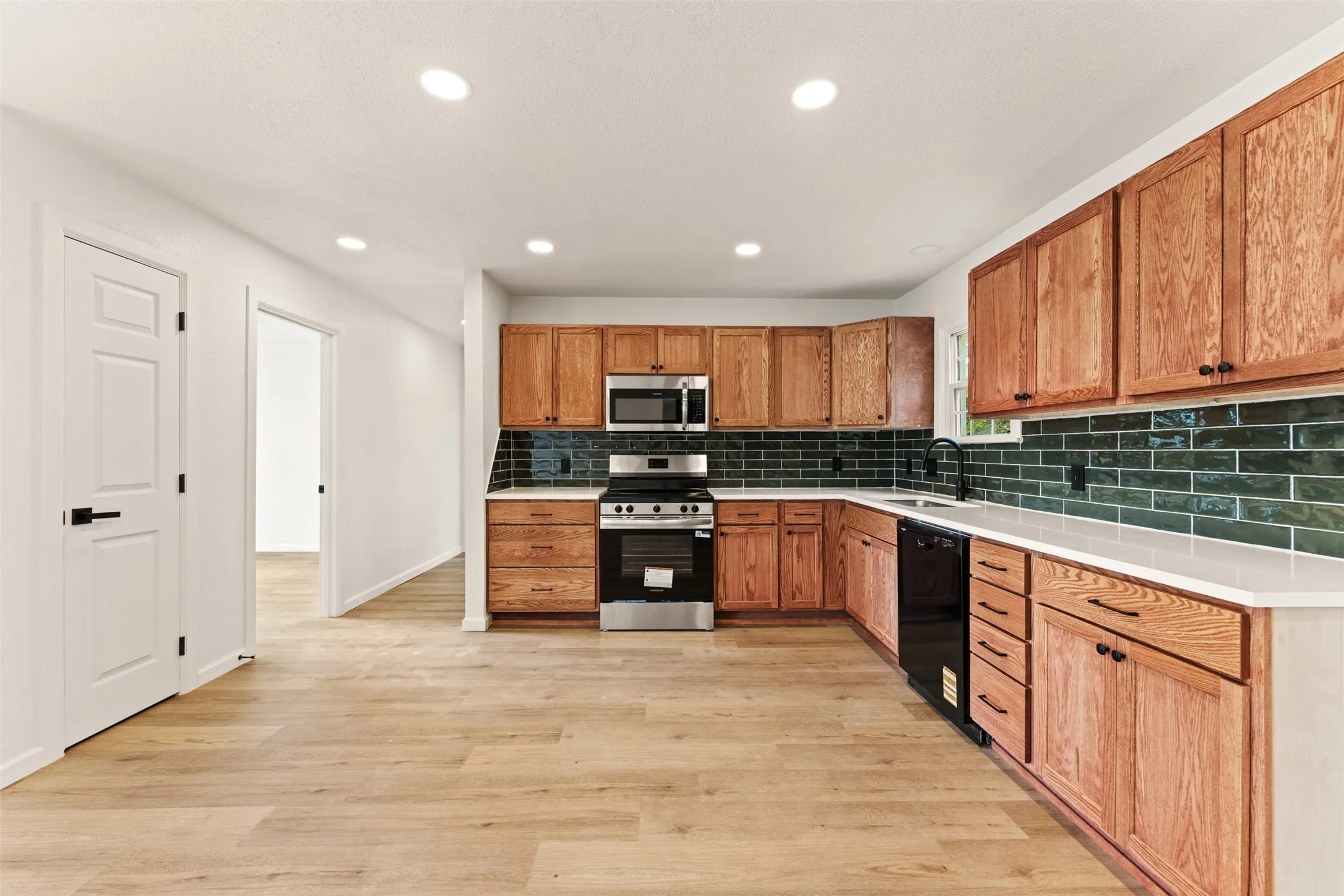 Single Family Residence For Sale in Mc Lennan County , 3220 N 31st Street, Waco, Texas 76708, 3 Bedroom, 2 Bathroom, 1 Garage spaces, 1,340 Sqft, built in 1951, mls#21335594, Real Estate Agent in Waco, Homes For Sale in Mc Lennan county, Homes For Sale in Waco, Realtor in Waco Texas, Real Estate Brokerage Independent Realty Texas, Luminita Cordes Realtor