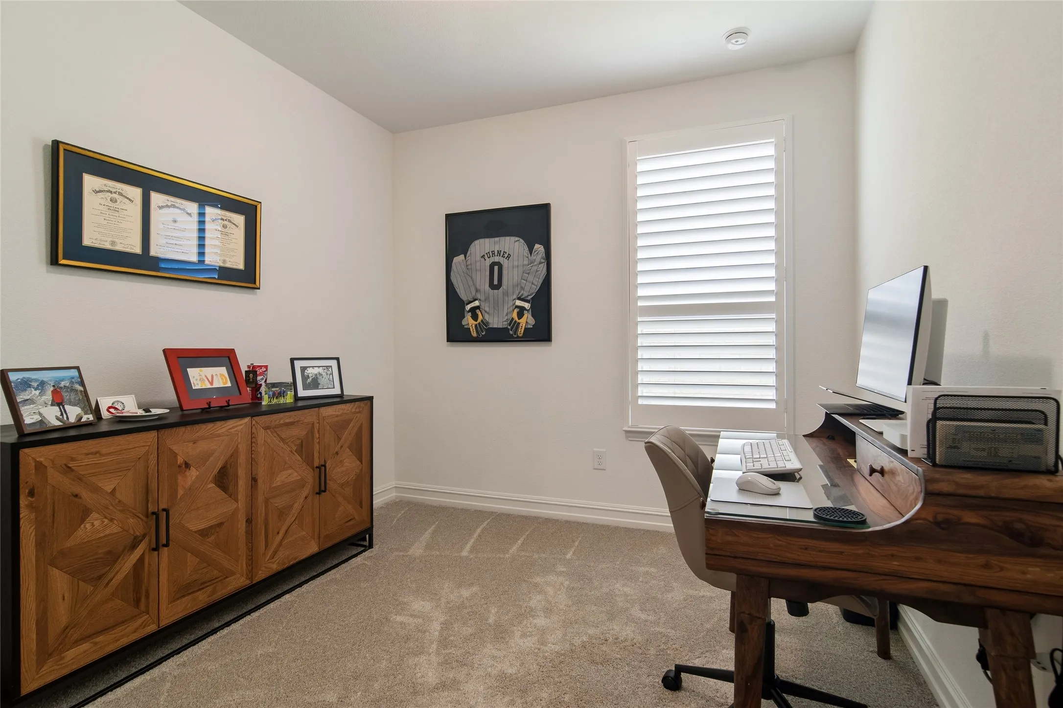 2nd bedroom being used as office