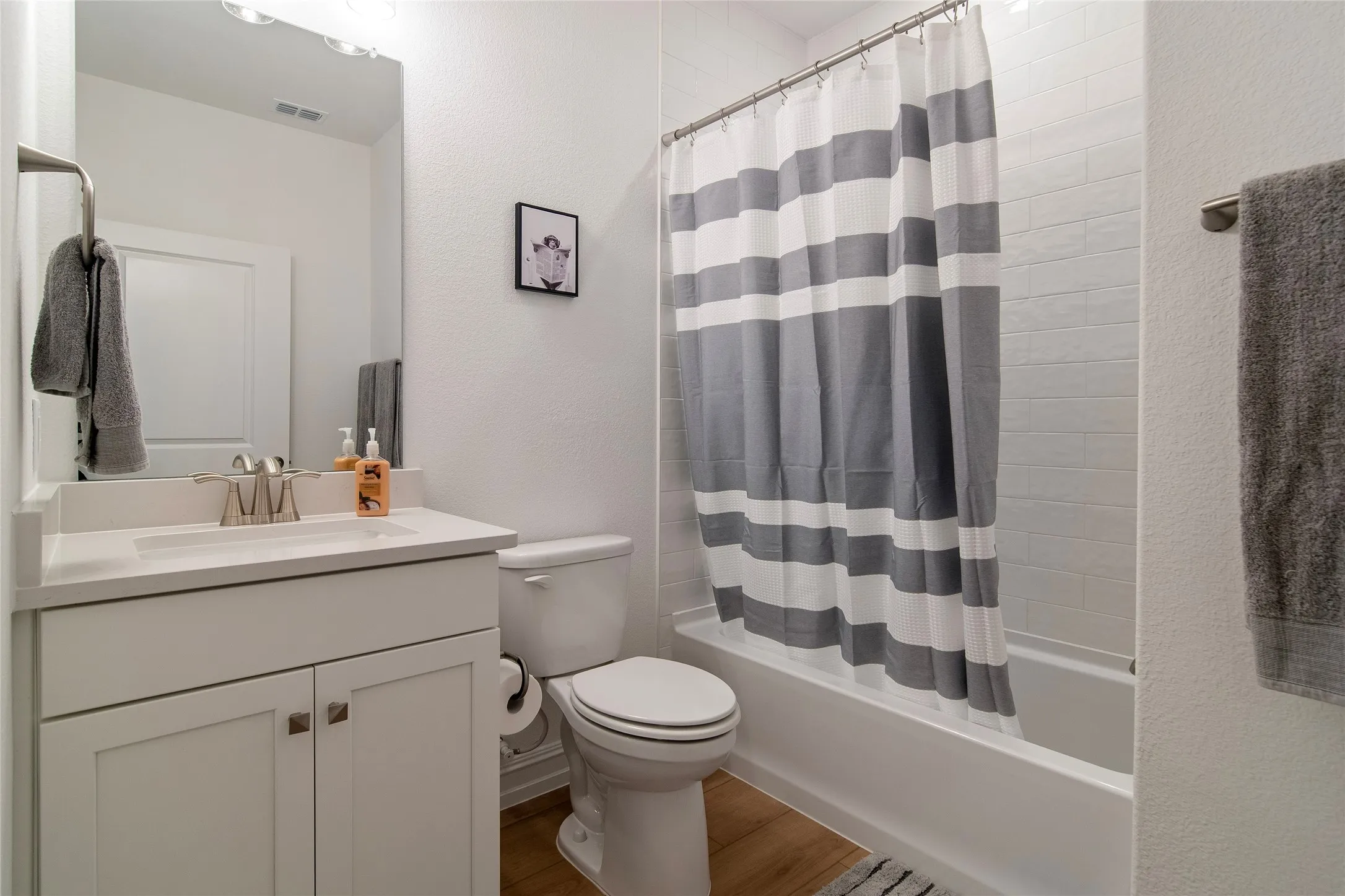 Single Family Residence For Sale in Collin County , 1257 Bogart Way, Celina, Texas 75009, 2 Bedroom, 2 Bathroom, 2 Garage spaces, 1,396 Sqft, built in 2024, mls#21337949, Real Estate Agent in Celina, Homes For Sale in Collin county, Homes For Sale in Celina, Realtor in Celina Texas, Real Estate Brokerage Independent Realty Texas, Luminita Cordes Realtor