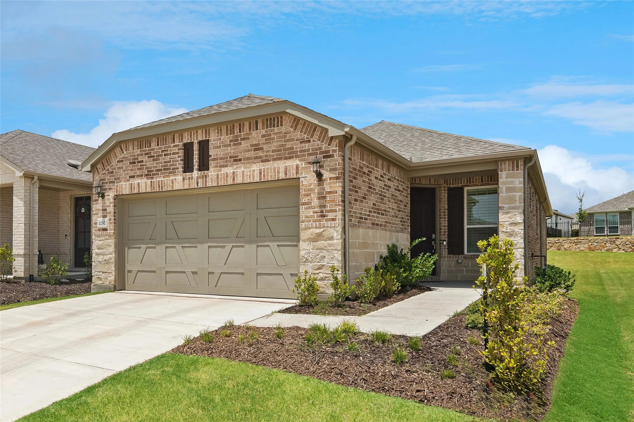 Single Family Residence For Sale in Collin County , 1257 Bogart Way, Celina, Texas 75009, 2 Bedroom, 2 Bathroom, 2 Garage spaces, 1,396 Sqft, built in 2024, mls#21337949, Real Estate Agent in Celina, Homes For Sale in Collin county, Homes For Sale in Celina, Realtor in Celina Texas, Real Estate Brokerage Independent Realty Texas, Luminita Cordes Realtor