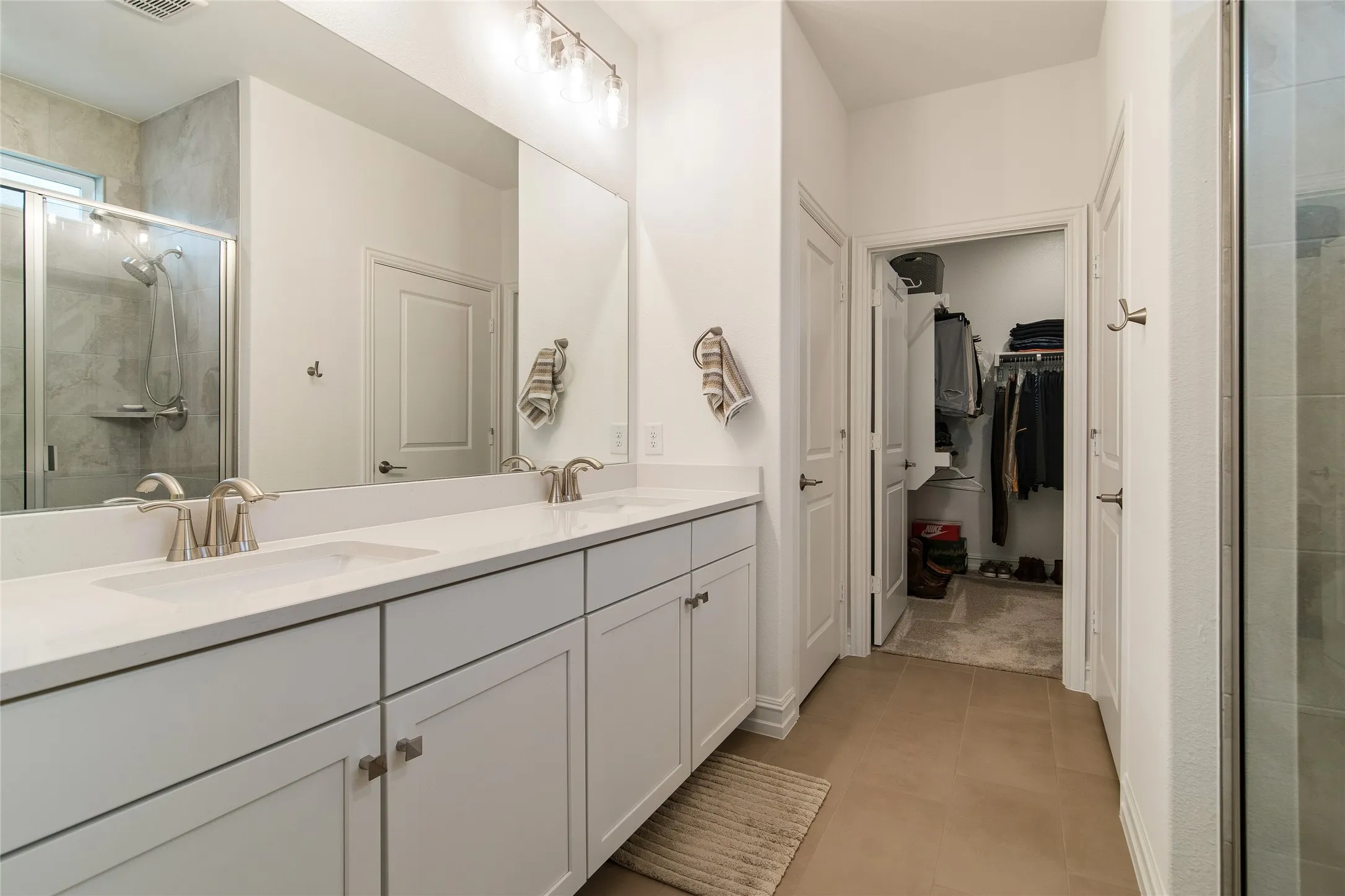 Single Family Residence For Sale in Collin County , 1257 Bogart Way, Celina, Texas 75009, 2 Bedroom, 2 Bathroom, 2 Garage spaces, 1,396 Sqft, built in 2024, mls#21337949, Real Estate Agent in Celina, Homes For Sale in Collin county, Homes For Sale in Celina, Realtor in Celina Texas, Real Estate Brokerage Independent Realty Texas, Luminita Cordes Realtor
