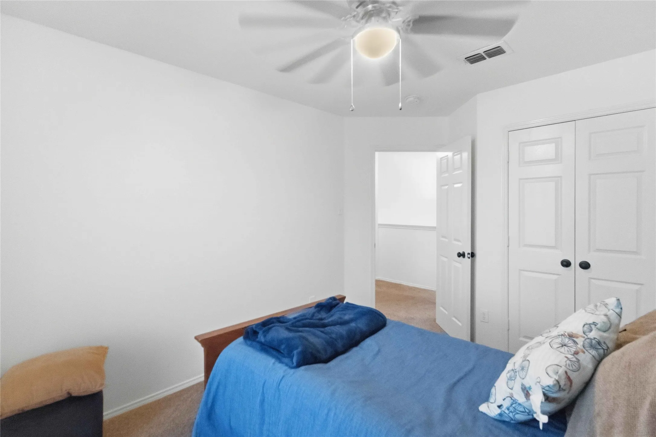 Single Family Residence For Sale in Dallas County , 908 Chauvin Drive, Cedar Hill, Texas 75104, 4 Bedroom, 3 Bathroom, 2 Garage spaces, 2,248 Sqft, built in 1993, mls#21338885, Real Estate Agent in Cedar Hill, Homes For Sale in Dallas county, Homes For Sale in Cedar Hill, Realtor in Cedar Hill Texas, Real Estate Brokerage Independent Realty Texas, Luminita Cordes Realtor