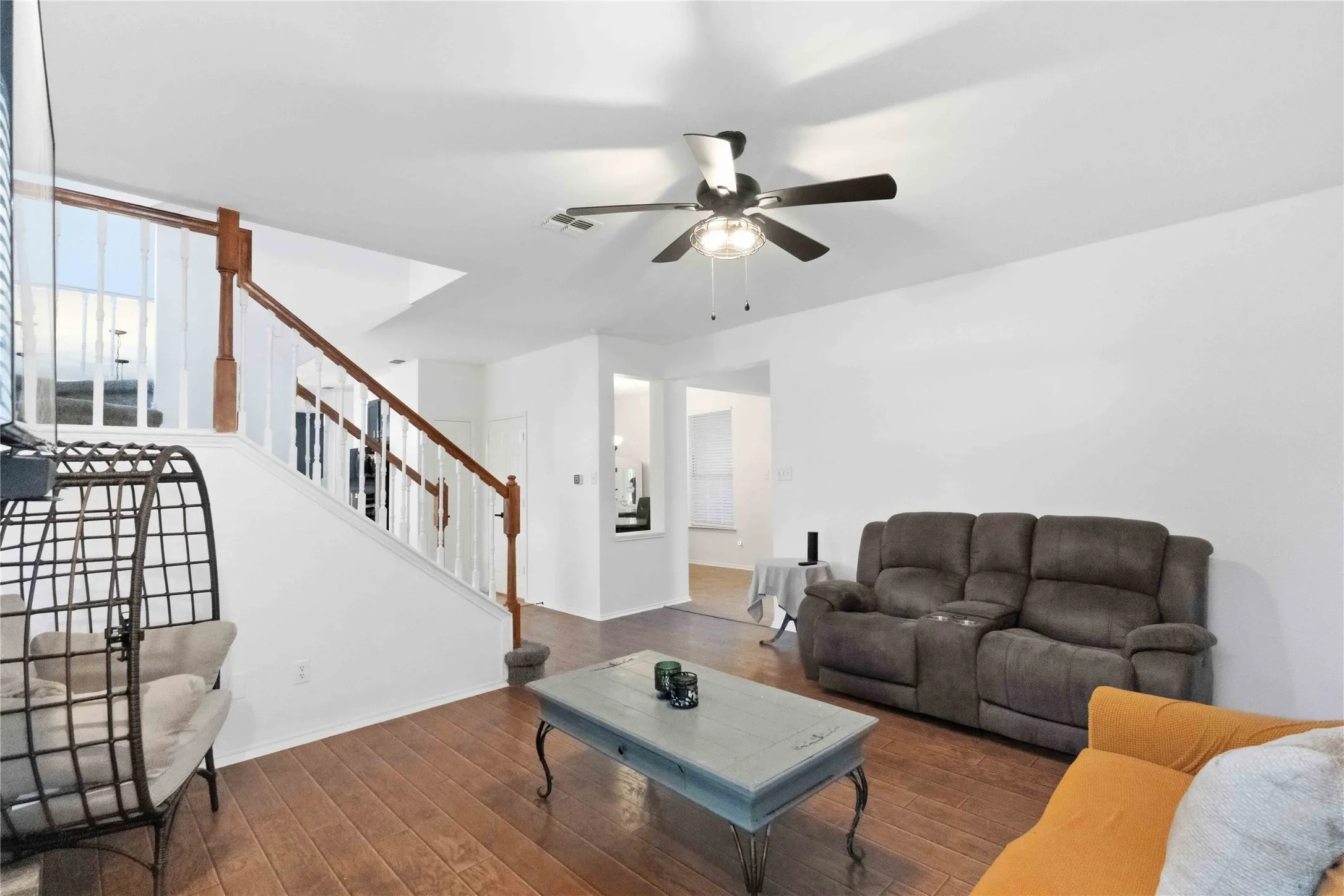 Single Family Residence For Sale in Dallas County , 908 Chauvin Drive, Cedar Hill, Texas 75104, 4 Bedroom, 3 Bathroom, 2 Garage spaces, 2,248 Sqft, built in 1993, mls#21338885, Real Estate Agent in Cedar Hill, Homes For Sale in Dallas county, Homes For Sale in Cedar Hill, Realtor in Cedar Hill Texas, Real Estate Brokerage Independent Realty Texas, Luminita Cordes Realtor