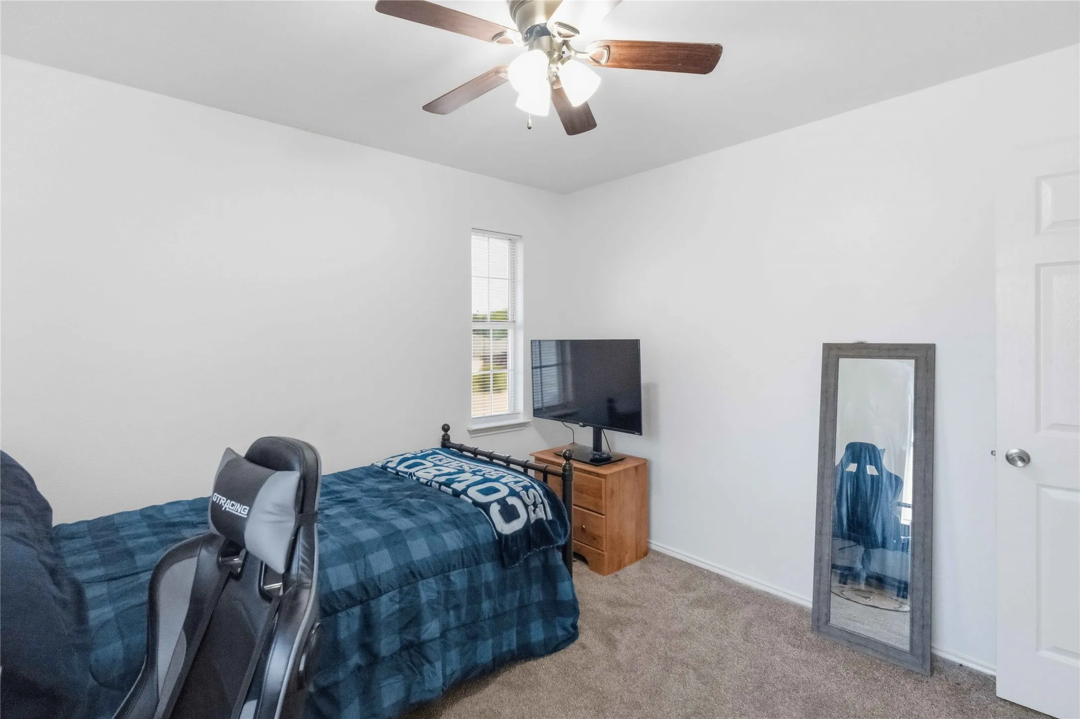 Single Family Residence For Sale in Dallas County , 908 Chauvin Drive, Cedar Hill, Texas 75104, 4 Bedroom, 3 Bathroom, 2 Garage spaces, 2,248 Sqft, built in 1993, mls#21338885, Real Estate Agent in Cedar Hill, Homes For Sale in Dallas county, Homes For Sale in Cedar Hill, Realtor in Cedar Hill Texas, Real Estate Brokerage Independent Realty Texas, Luminita Cordes Realtor