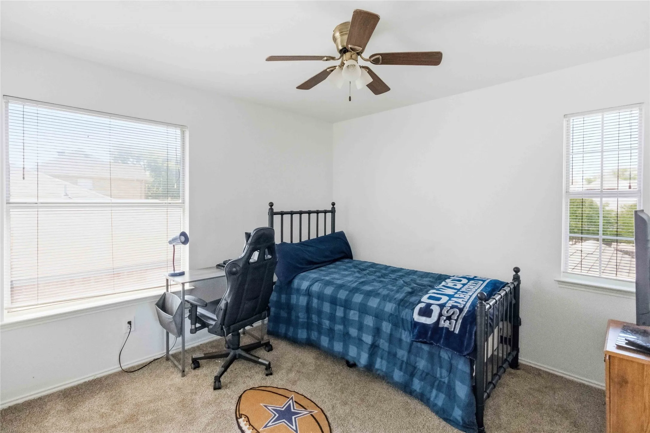 Single Family Residence For Sale in Dallas County , 908 Chauvin Drive, Cedar Hill, Texas 75104, 4 Bedroom, 3 Bathroom, 2 Garage spaces, 2,248 Sqft, built in 1993, mls#21338885, Real Estate Agent in Cedar Hill, Homes For Sale in Dallas county, Homes For Sale in Cedar Hill, Realtor in Cedar Hill Texas, Real Estate Brokerage Independent Realty Texas, Luminita Cordes Realtor