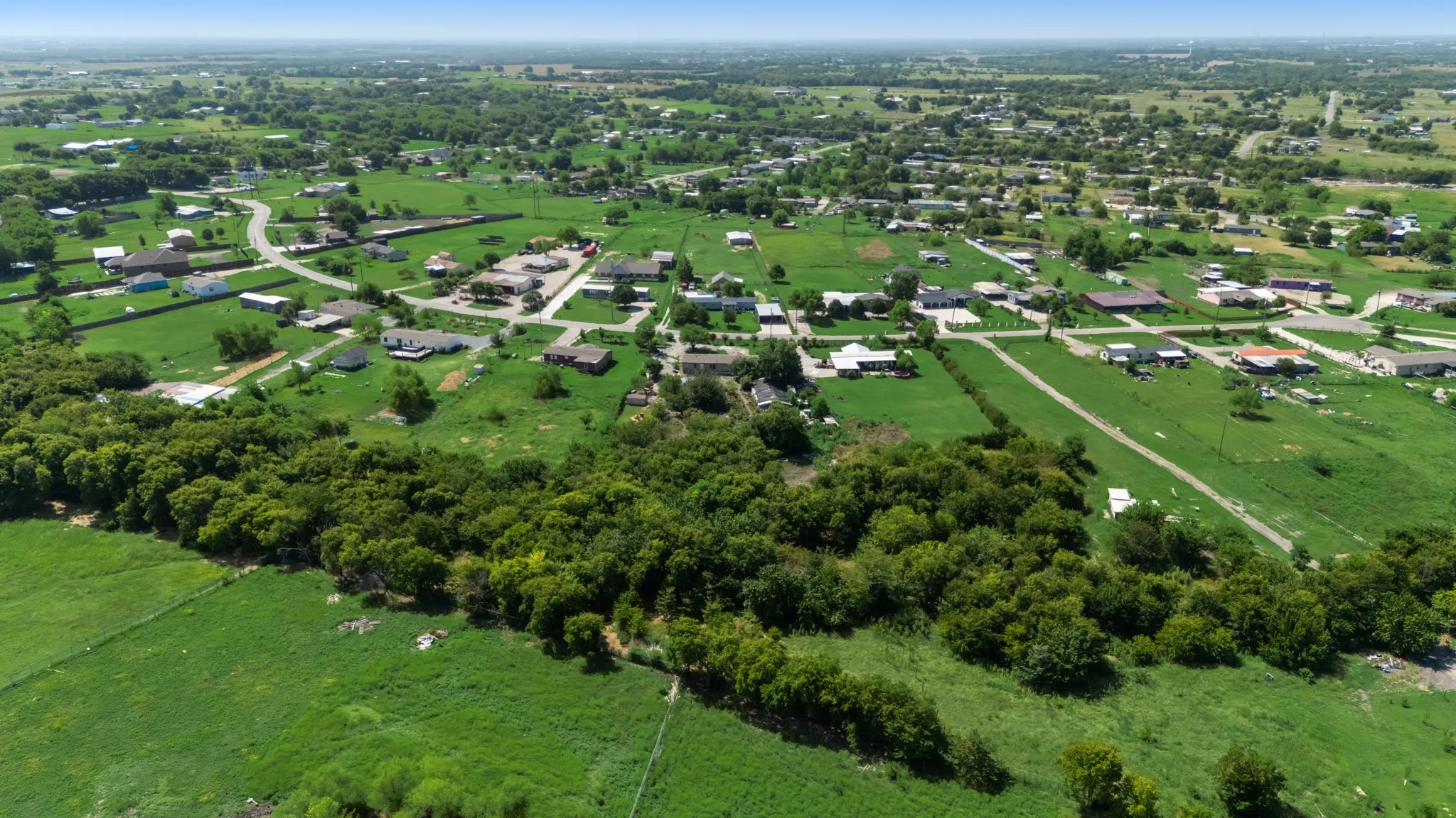 Mobile Home For Sale in Collin County , 18837 Mona Drive, Nevada, Texas 75173, 5 Bedroom, 2 Bathroom, Garage spaces, 2,016 Sqft, built in 2000, mls#21335732, Real Estate Agent in Nevada, Homes For Sale in Collin county, Homes For Sale in Nevada, Realtor in Nevada Texas, Real Estate Brokerage Independent Realty Texas, Luminita Cordes Realtor