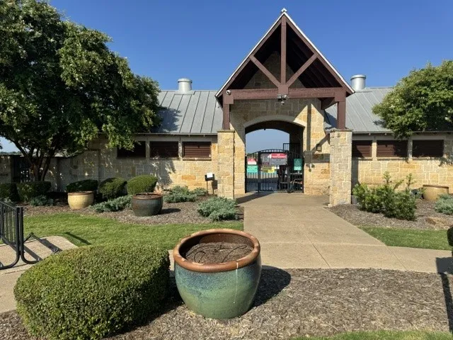 Single Family Residence For Sale in Kaufman County , 4665 Elderberry Street, Forney, Texas 75126, 3 Bedroom, 2 Bathroom, 2 Garage spaces, 1,860 Sqft, built in 2016, mls#21340248, Real Estate Agent in Forney, Homes For Sale in Kaufman county, Homes For Sale in Forney, Realtor in Forney Texas, Real Estate Brokerage Independent Realty Texas, Luminita Cordes Realtor