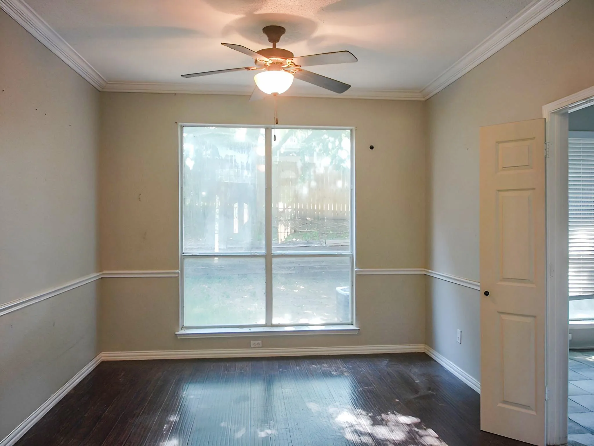 Single Family Residence For Sale in Tarrant County , 7433 Buckskin Court, Fort Worth, Texas 76137, 4 Bedroom, 3 Bathroom, 2 Garage spaces, 2,080 Sqft, built in 1994, mls#21339871, Real Estate Agent in Fort Worth, Homes For Sale in Tarrant county, Homes For Sale in Fort Worth, Realtor in Fort Worth Texas, Real Estate Brokerage Independent Realty Texas, Luminita Cordes Realtor