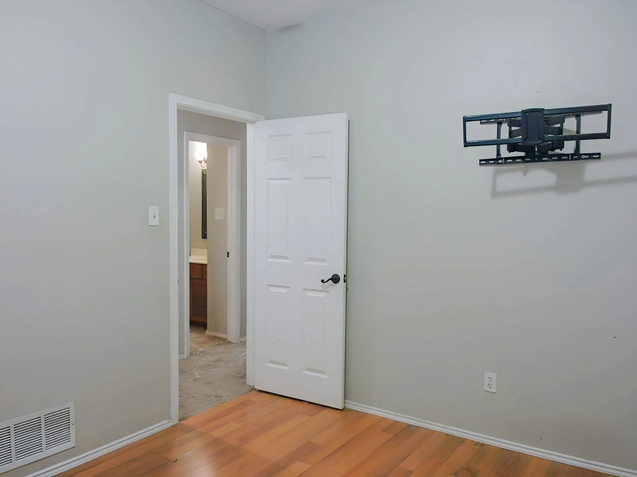 Single Family Residence For Sale in Tarrant County , 7433 Buckskin Court, Fort Worth, Texas 76137, 4 Bedroom, 3 Bathroom, 2 Garage spaces, 2,080 Sqft, built in 1994, mls#21339871, Real Estate Agent in Fort Worth, Homes For Sale in Tarrant county, Homes For Sale in Fort Worth, Realtor in Fort Worth Texas, Real Estate Brokerage Independent Realty Texas, Luminita Cordes Realtor