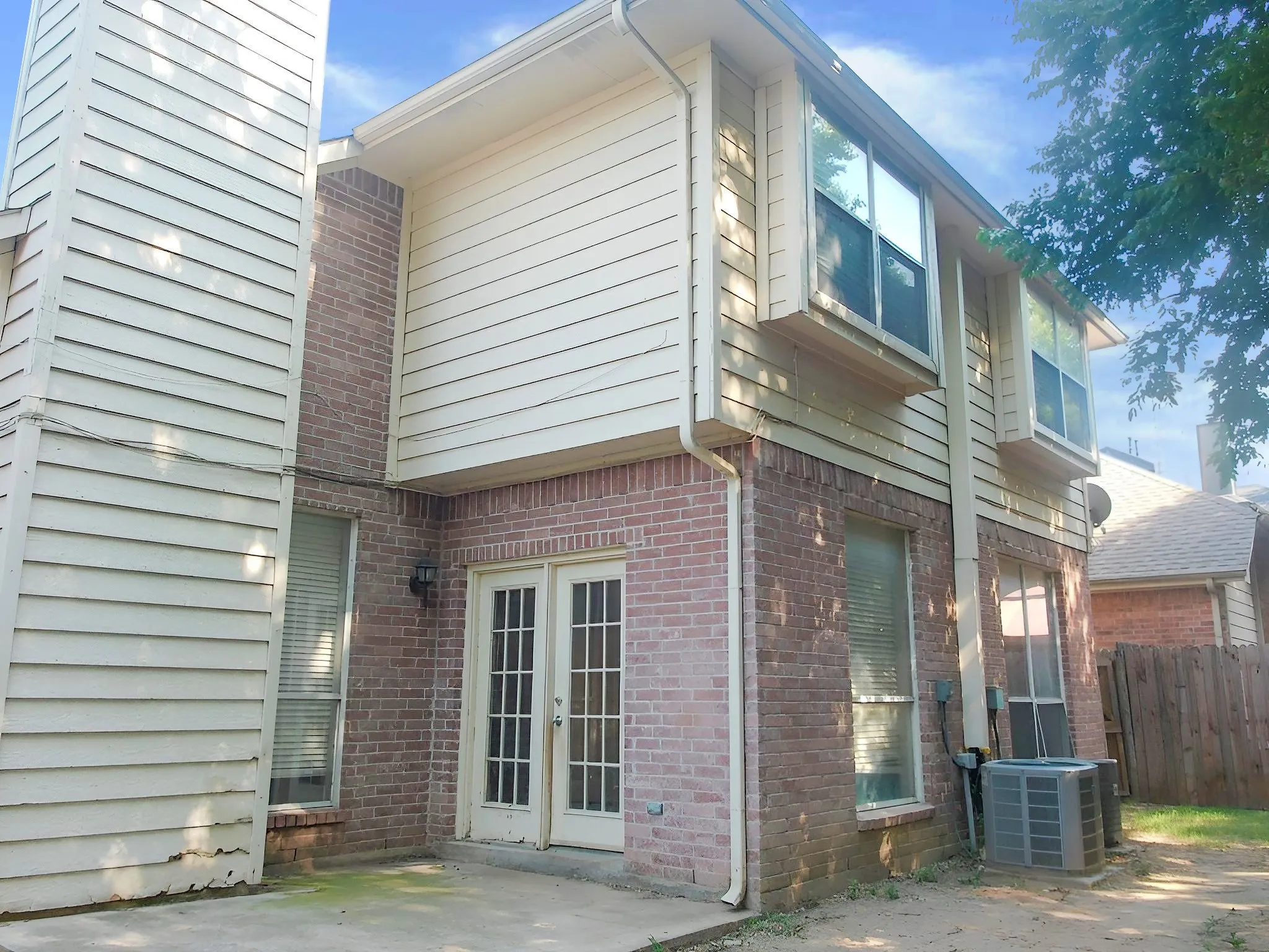 Single Family Residence For Sale in Tarrant County , 7433 Buckskin Court, Fort Worth, Texas 76137, 4 Bedroom, 3 Bathroom, 2 Garage spaces, 2,080 Sqft, built in 1994, mls#21339871, Real Estate Agent in Fort Worth, Homes For Sale in Tarrant county, Homes For Sale in Fort Worth, Realtor in Fort Worth Texas, Real Estate Brokerage Independent Realty Texas, Luminita Cordes Realtor