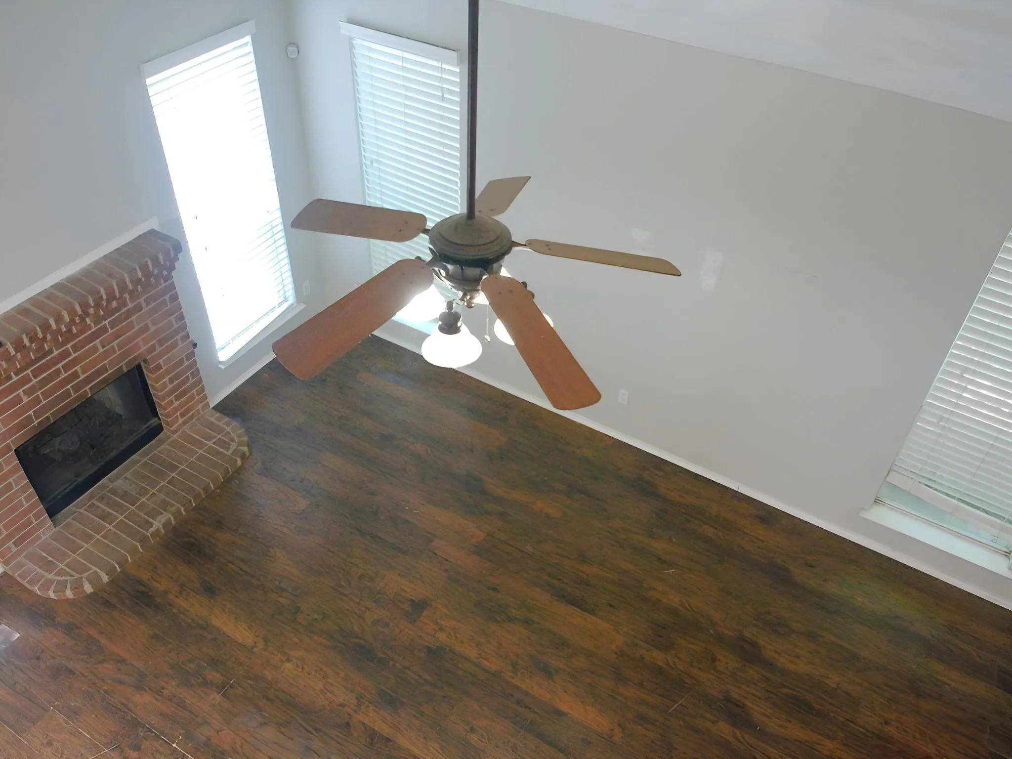 Single Family Residence For Sale in Tarrant County , 7433 Buckskin Court, Fort Worth, Texas 76137, 4 Bedroom, 3 Bathroom, 2 Garage spaces, 2,080 Sqft, built in 1994, mls#21339871, Real Estate Agent in Fort Worth, Homes For Sale in Tarrant county, Homes For Sale in Fort Worth, Realtor in Fort Worth Texas, Real Estate Brokerage Independent Realty Texas, Luminita Cordes Realtor